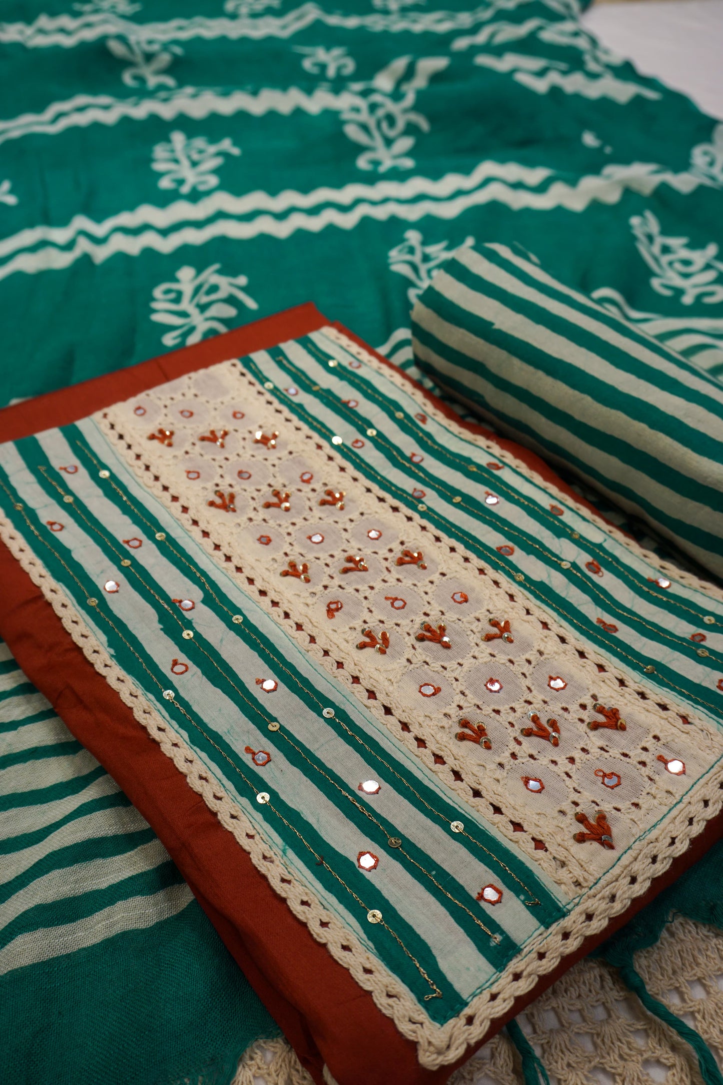 UNSTITCHED SALWAR SET