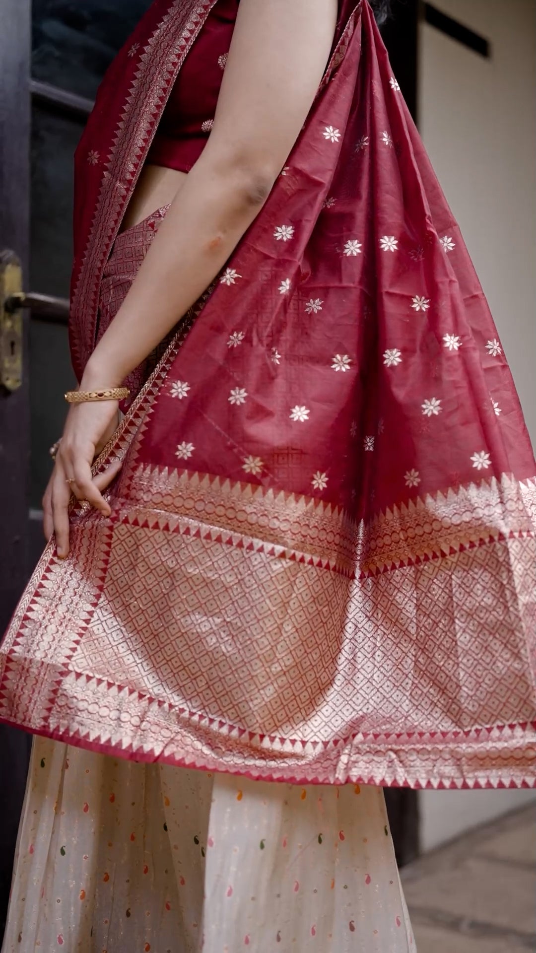 Dhavani Sets [DH03]