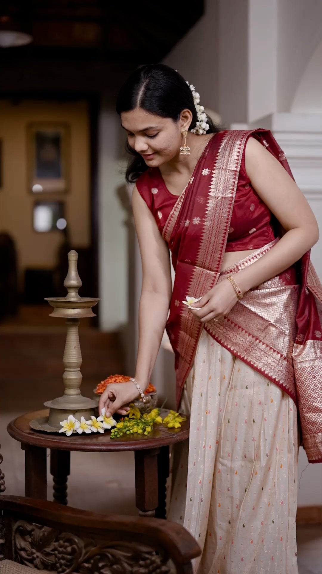 Dhavani Sets [DH03]