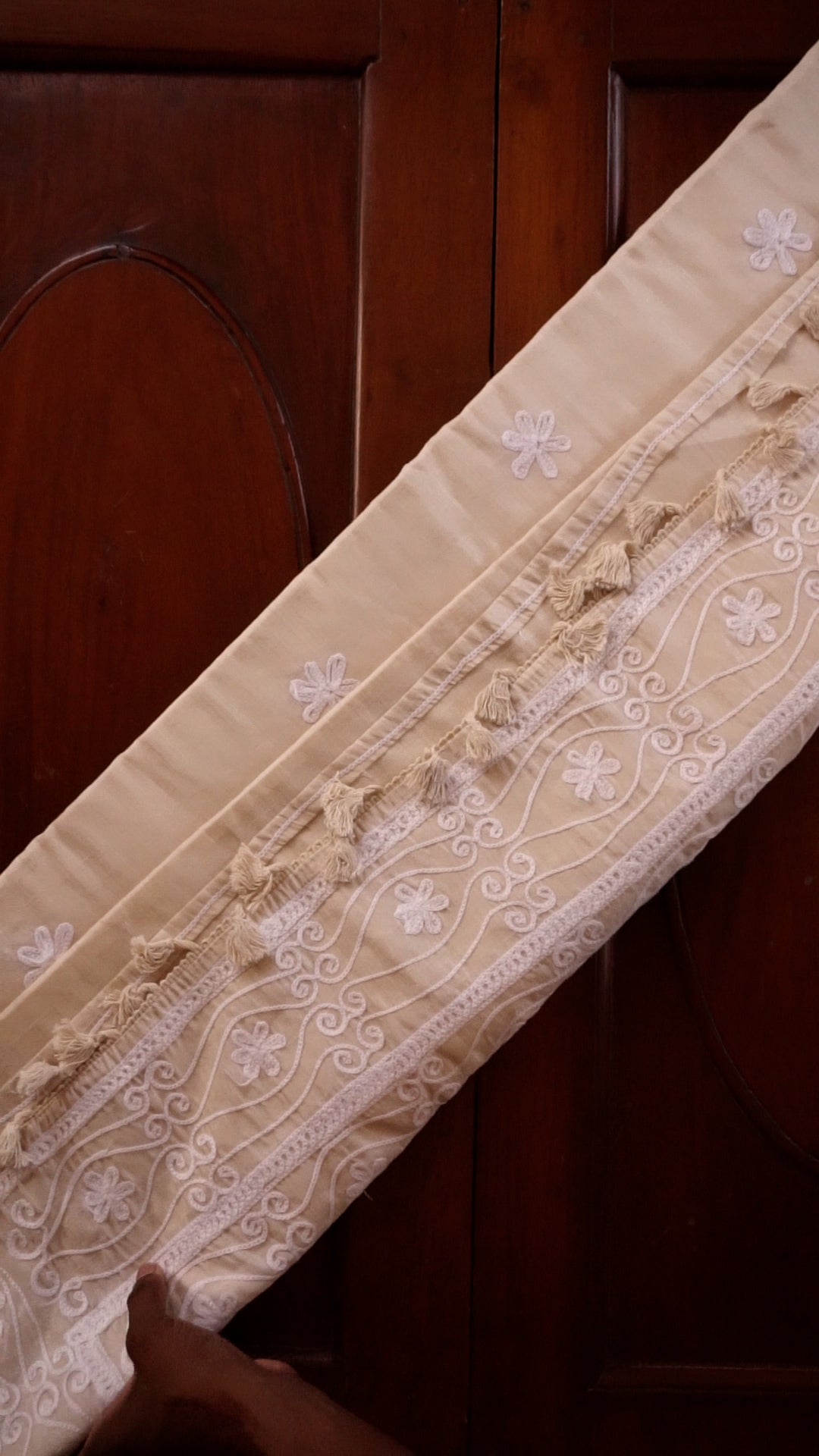 Elegant Embroidered Tissue Saree REE9