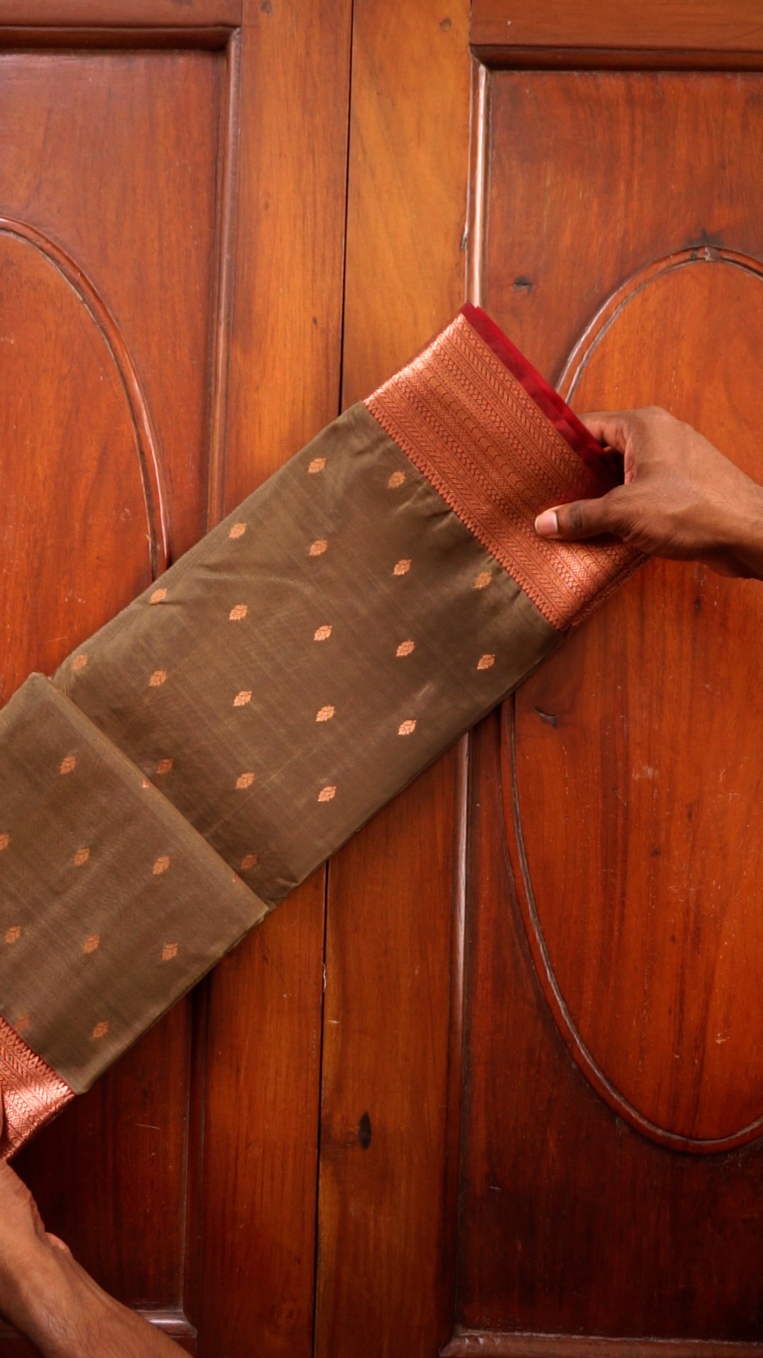 Elegant Silk Saree [SOA47]