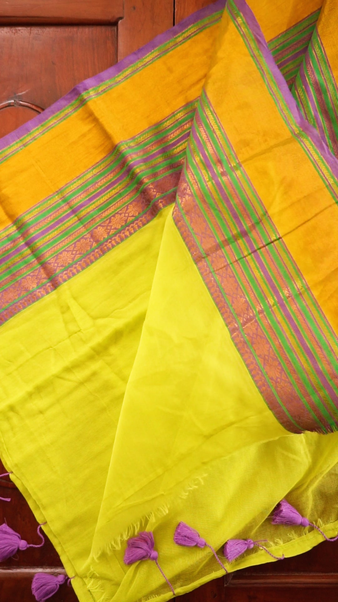 Elegant Mul Cotton Saree [MC41]