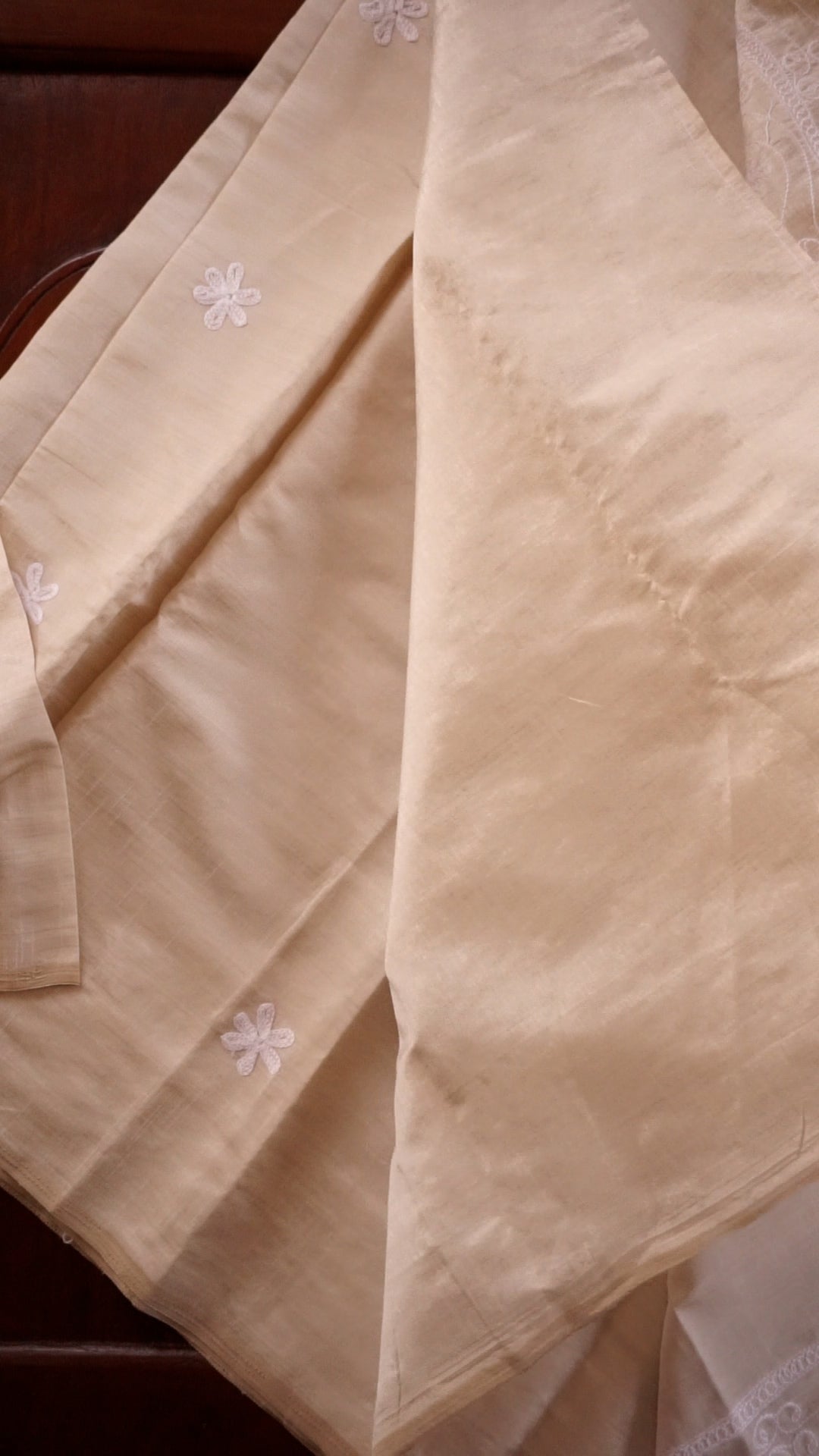 Elegant Embroidered Tissue Saree REE9
