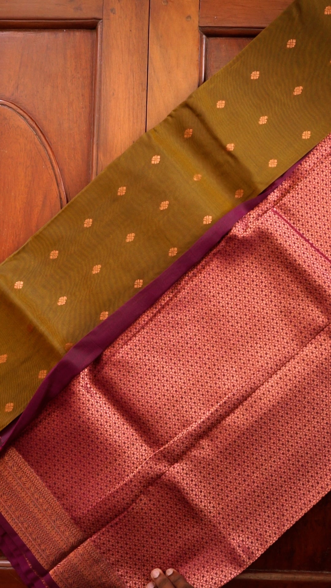 Elegant Silk Saree [SOA01]