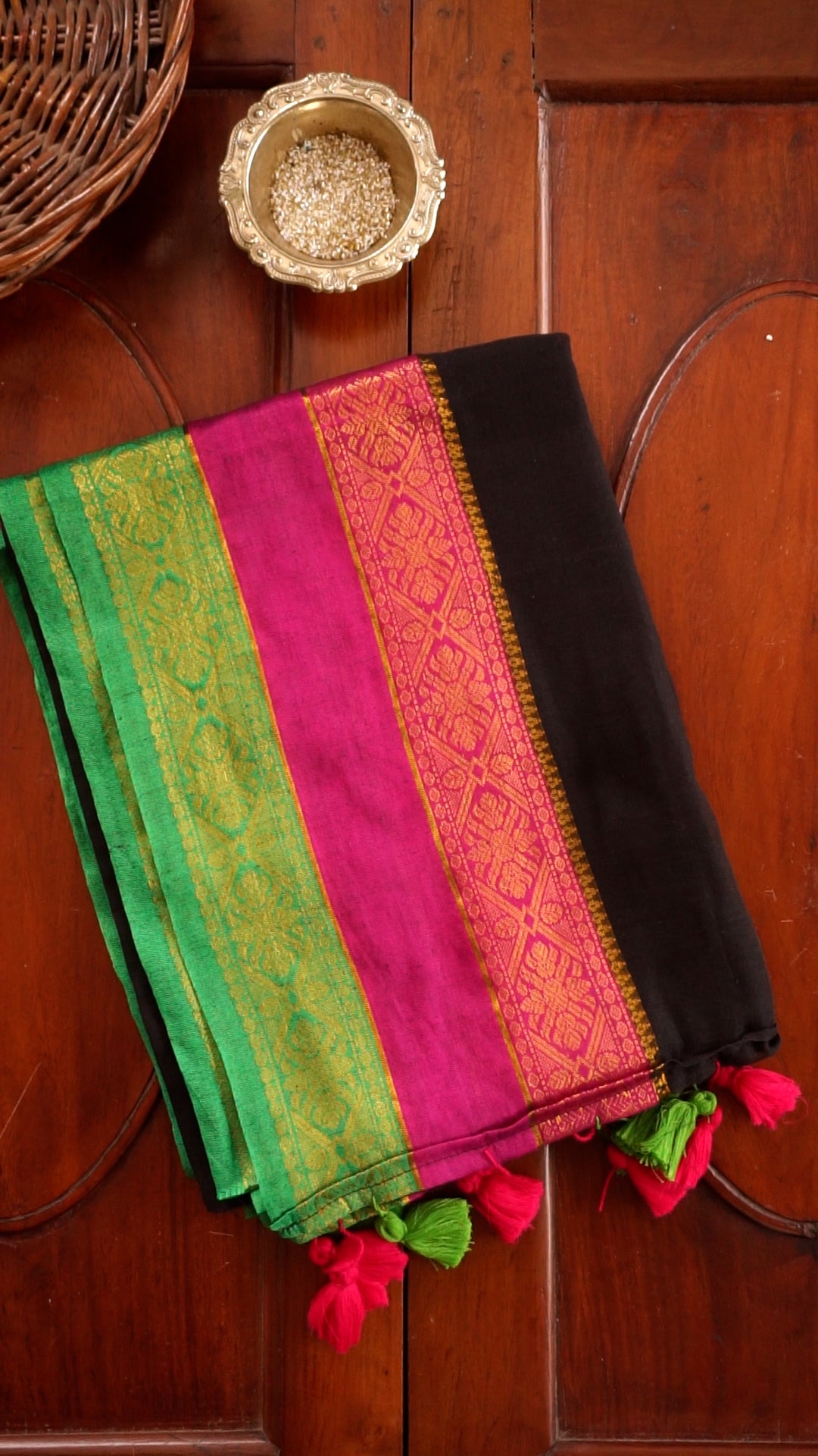 Elegant Mul Cotton Saree [MC001]