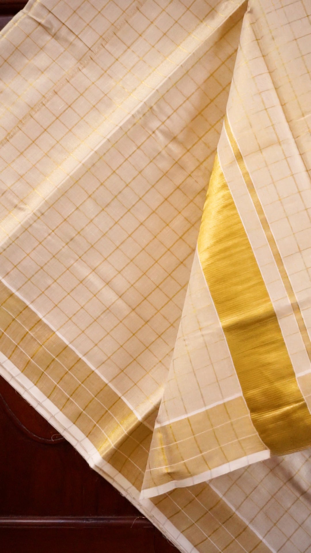 Kerala Kasavu Sare [GUD254]