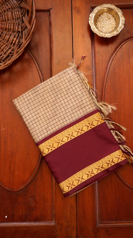Elegant Traditional Saree with Rich Border Detailing [SDA02]