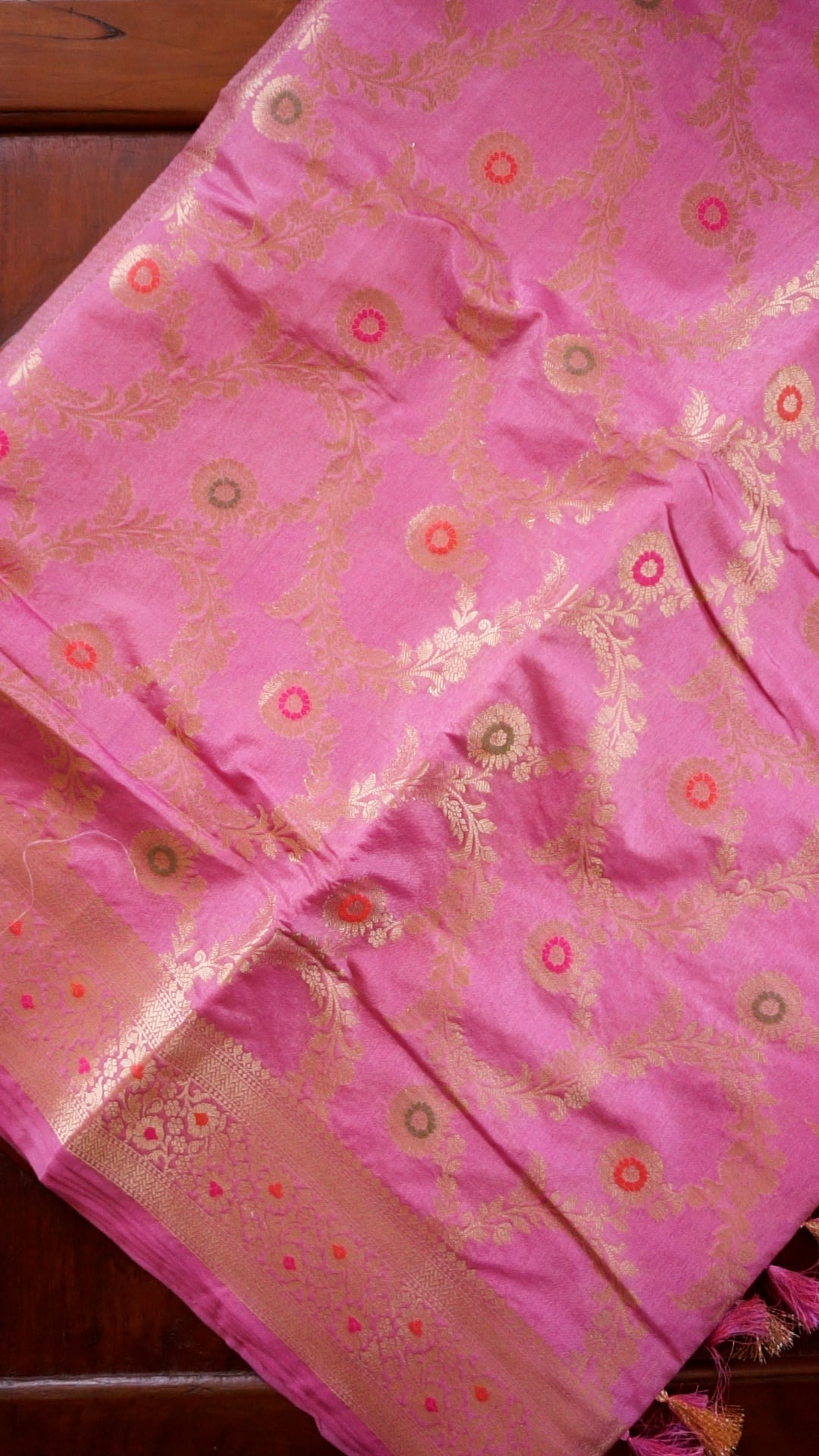 Elegant Pink Soft Silk Saree with Zari Work [AV15]