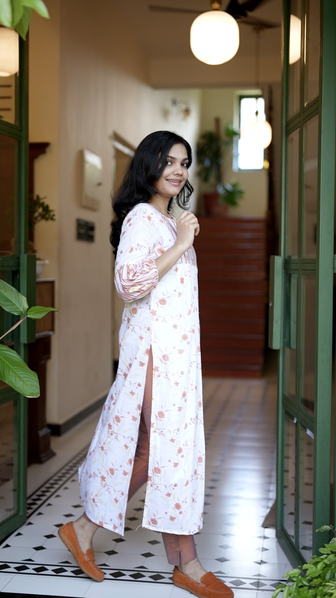 Premium Floral Printed Cotton Kurthi with Puff Sleeves [ZD17]