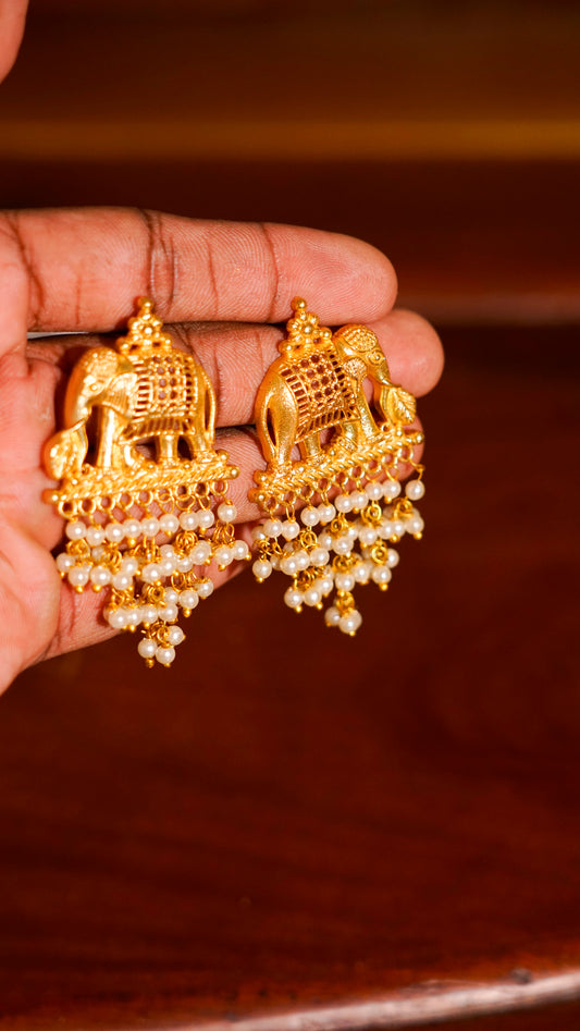 Antique Gold Elephant Jhumka Earrings [MK141]