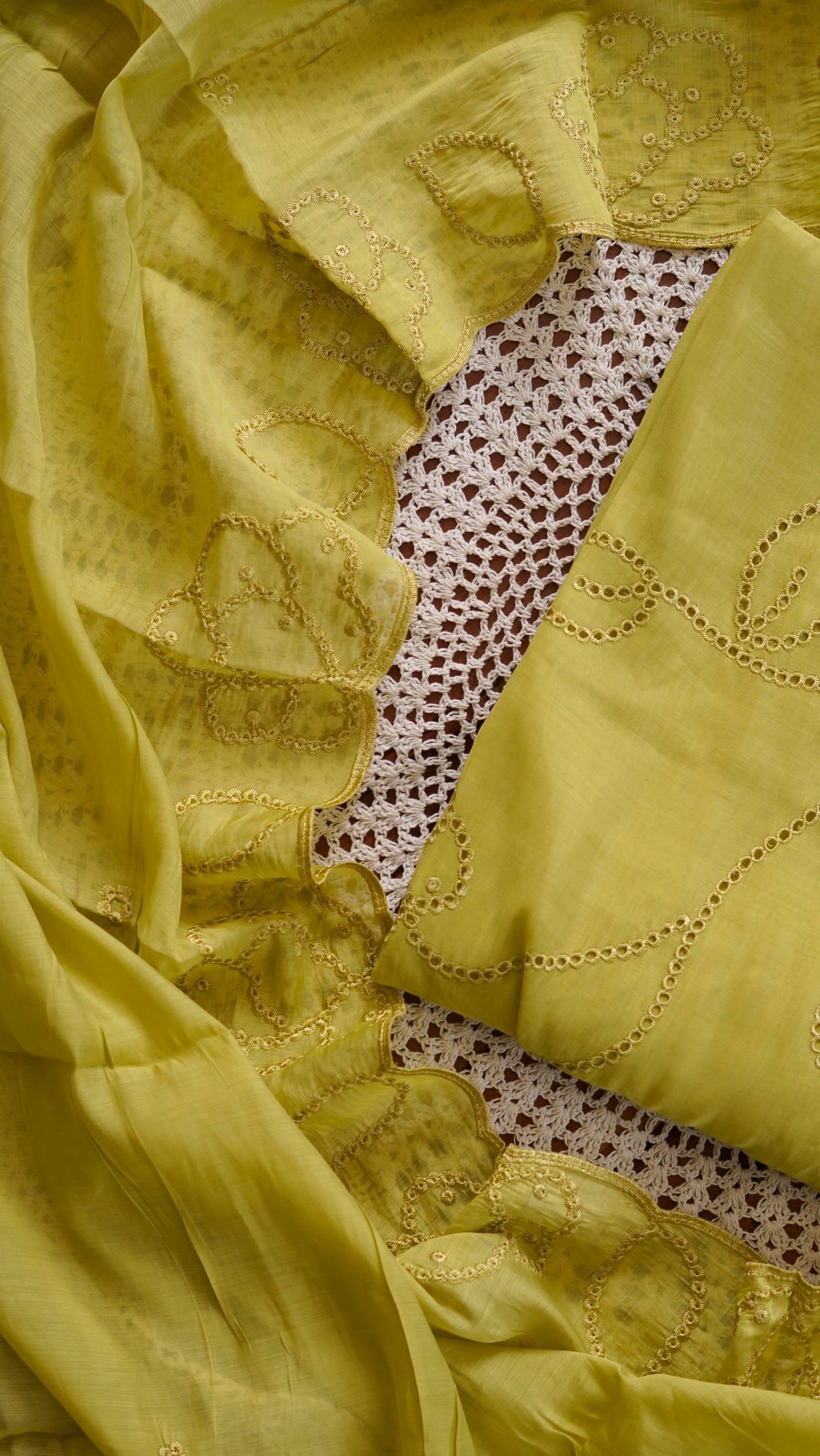 Premium Mul Cotton Unstitched Salwar Set [GUG215]