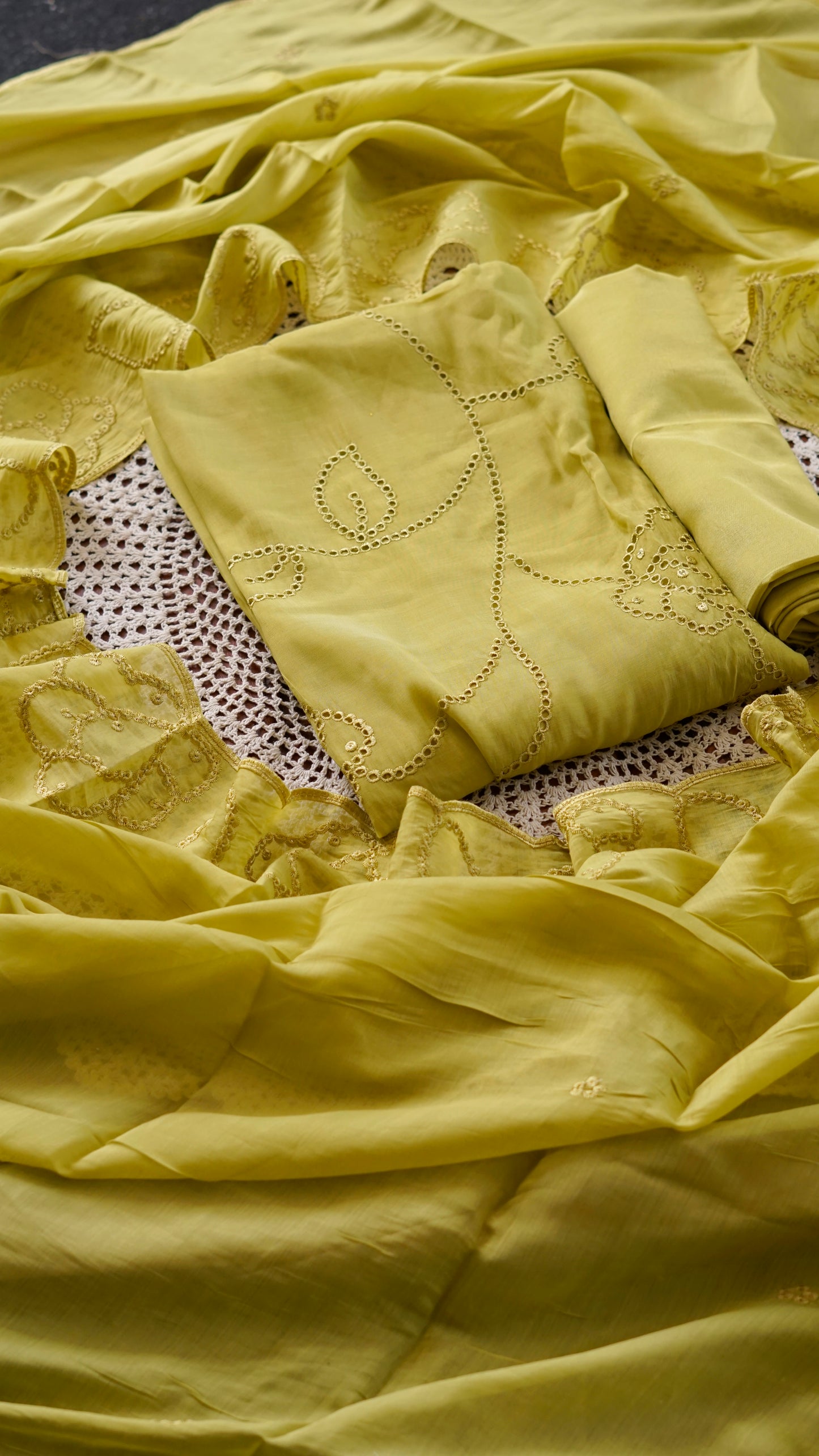 Premium Mul Cotton Unstitched Salwar Set [GUG215]