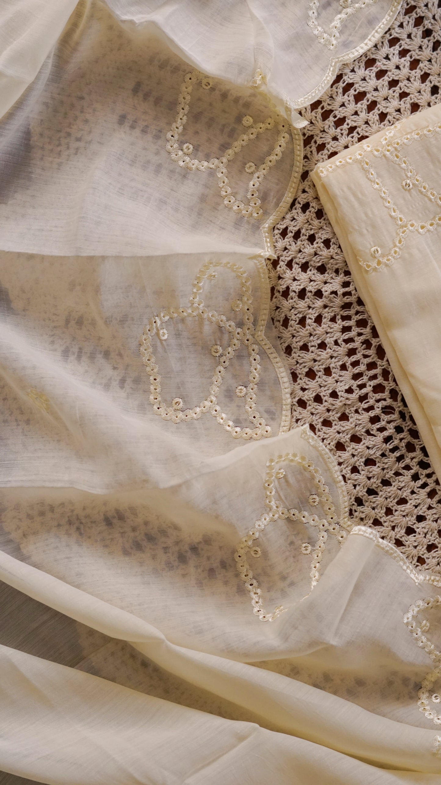 Premium Mul Cotton Unstitched Salwar Set [GUG212]