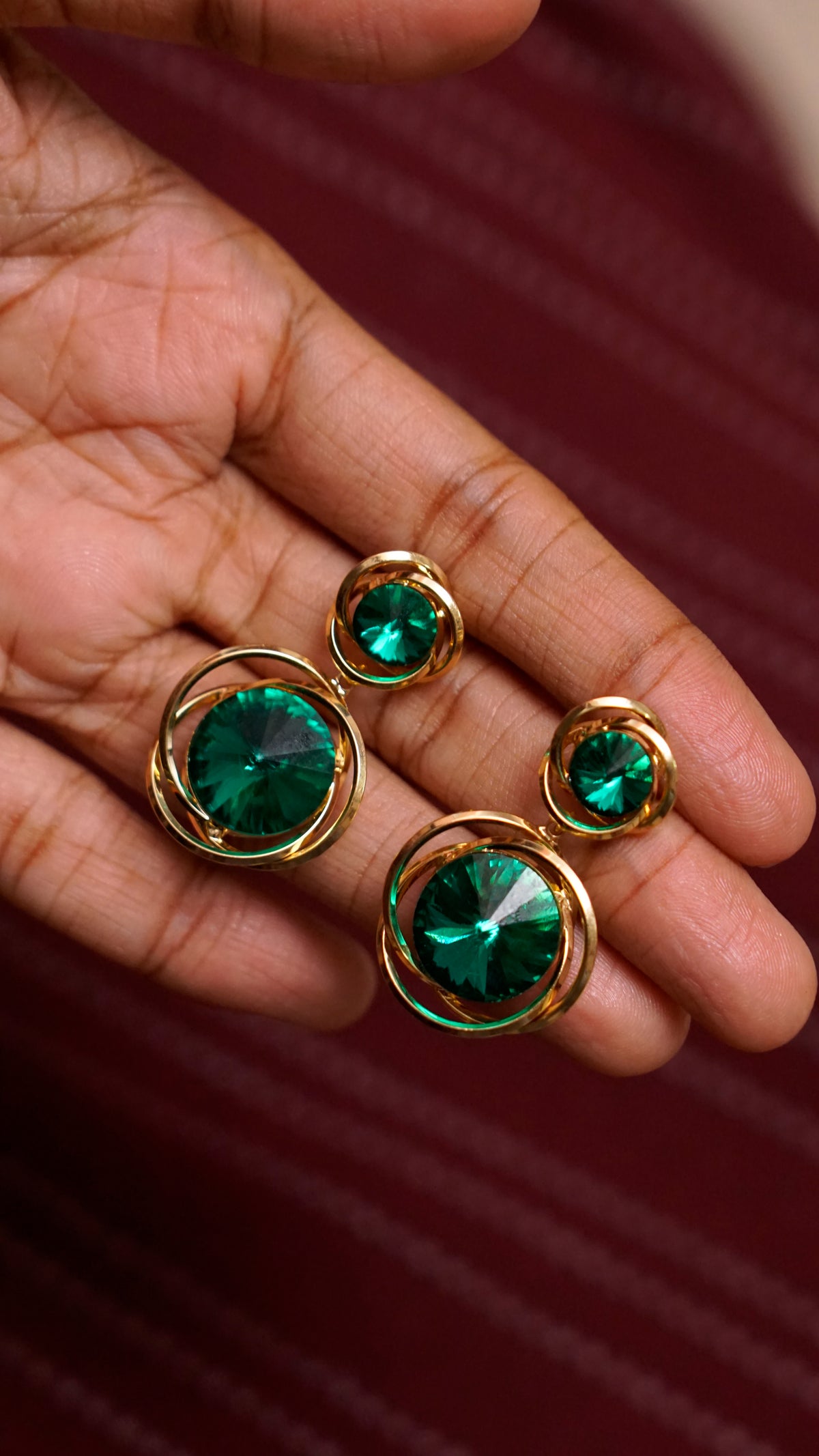 Emerald Green Crystal Drop Earrings [J99]