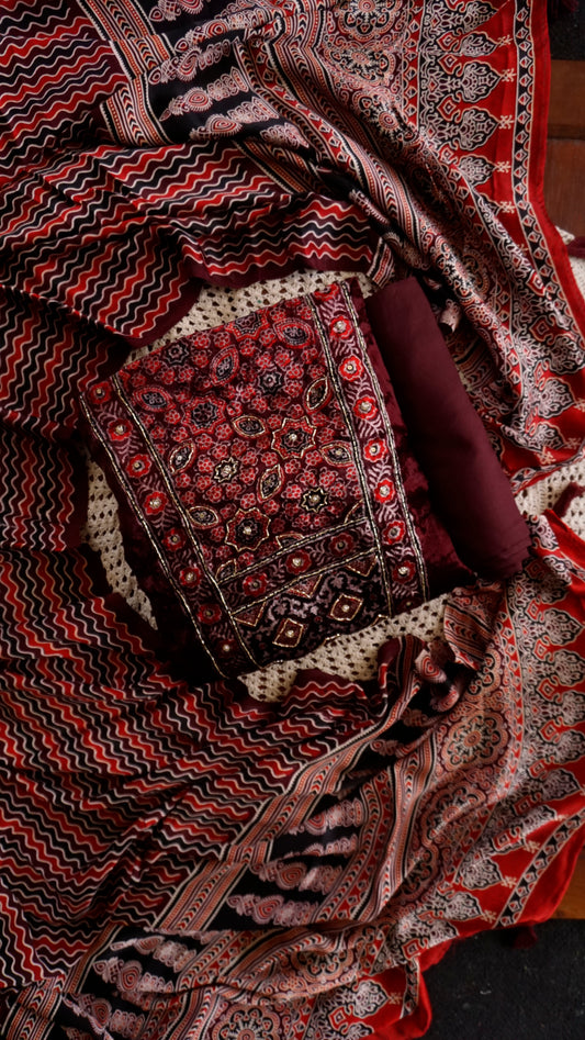 Luxury Velvet Unstitched Salwar Set [GUD317]