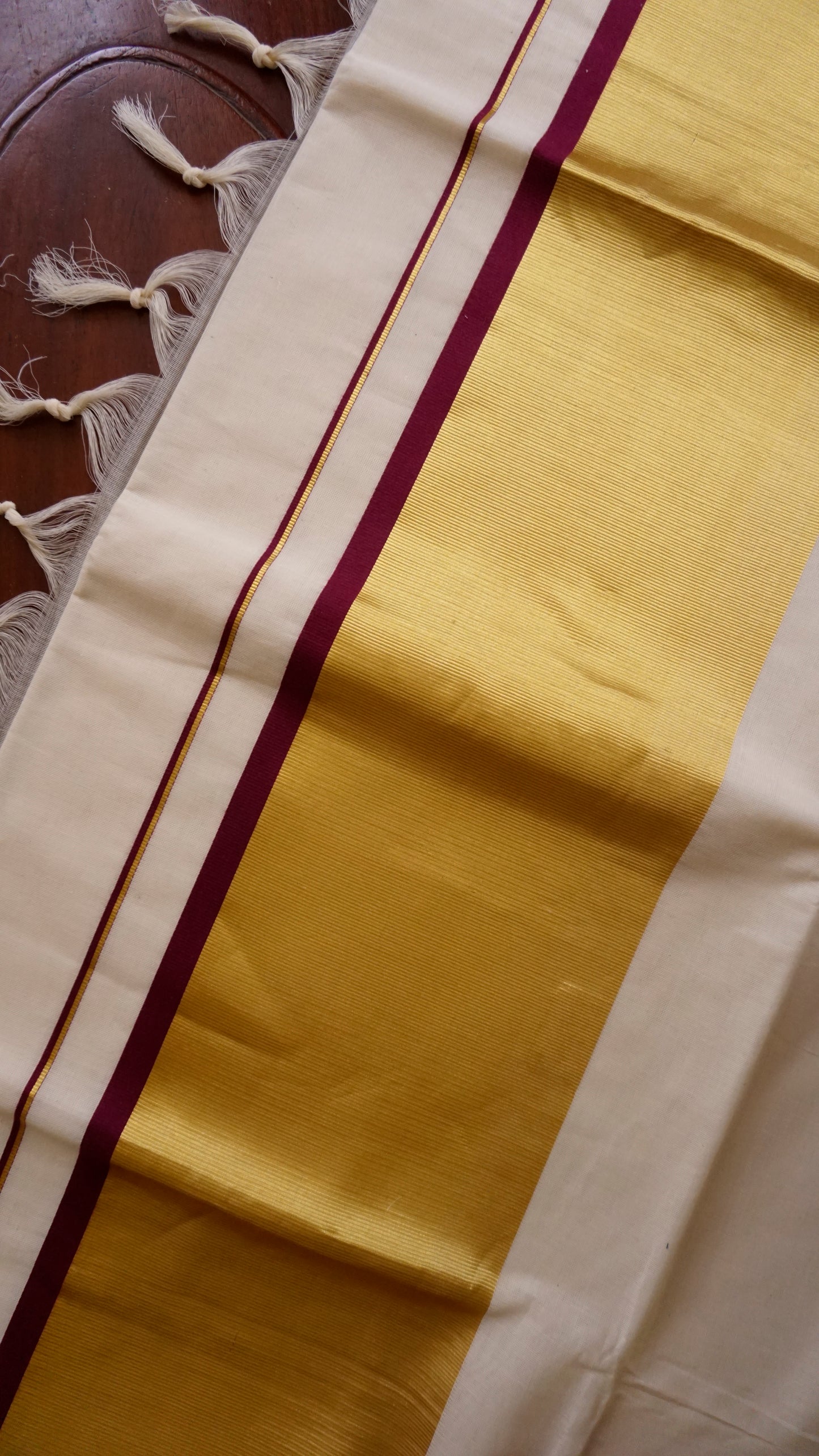 Classic White & Gold Traditional Saree [GUD247]