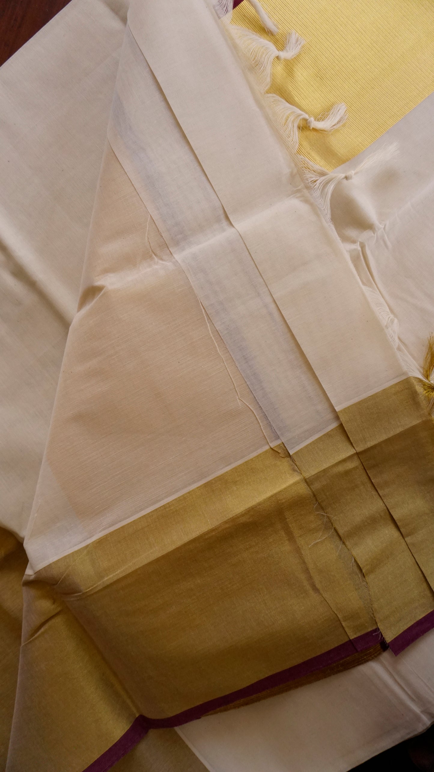 Classic White & Gold Traditional Saree [GUD247]