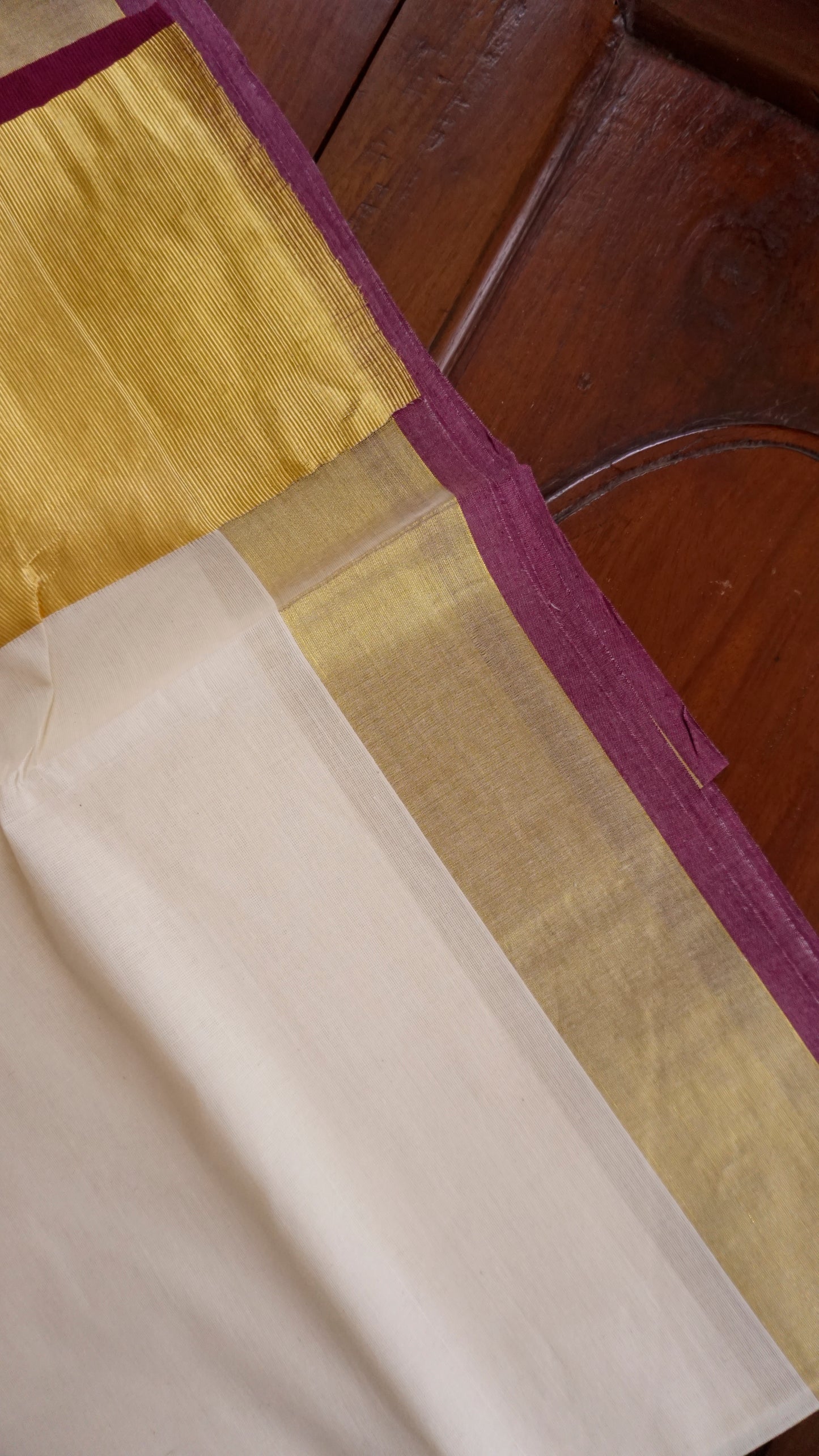 Classic White & Gold Traditional Saree [GUD247]