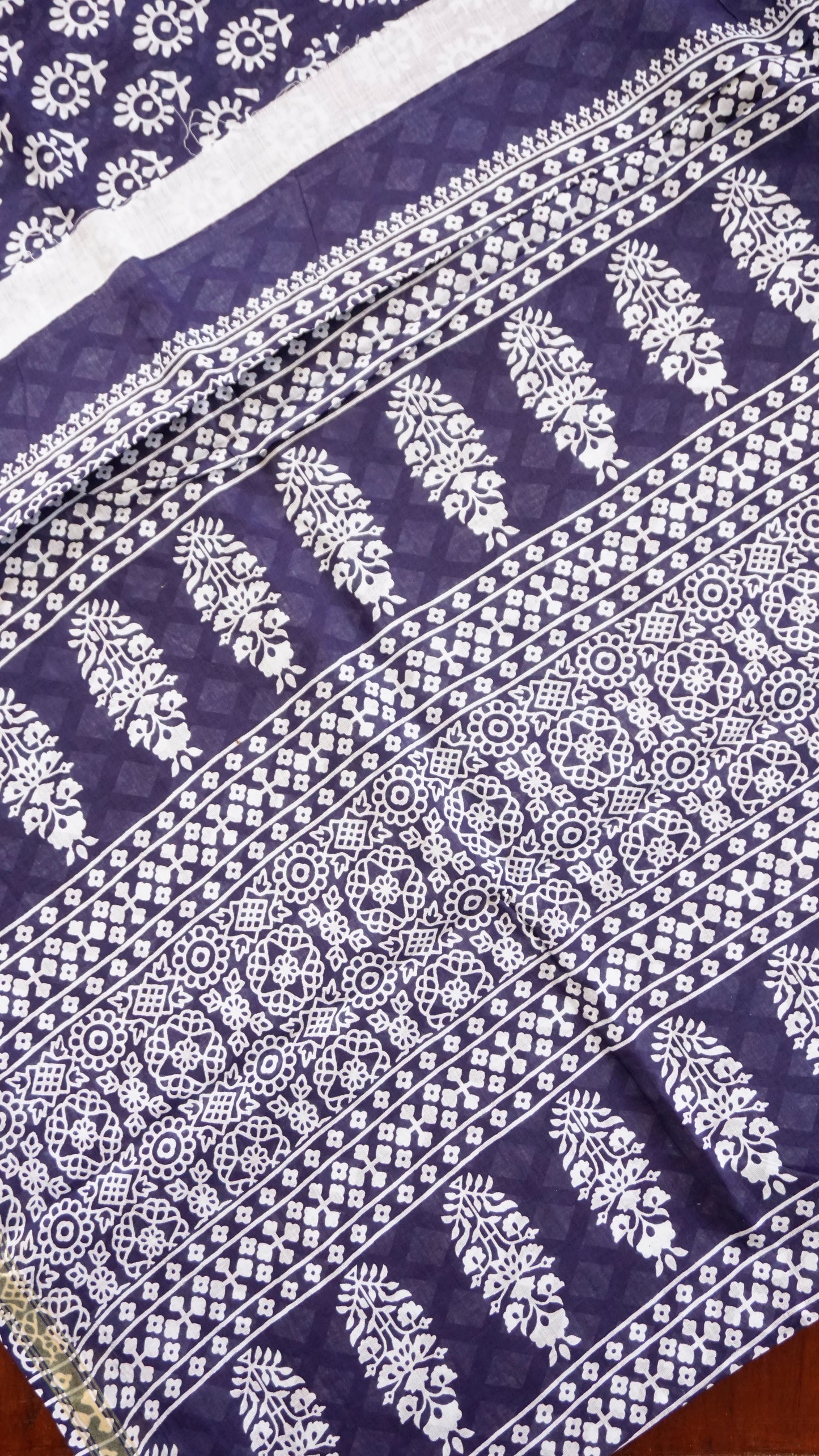 Elegant Mul Cotton Saree [MC27]