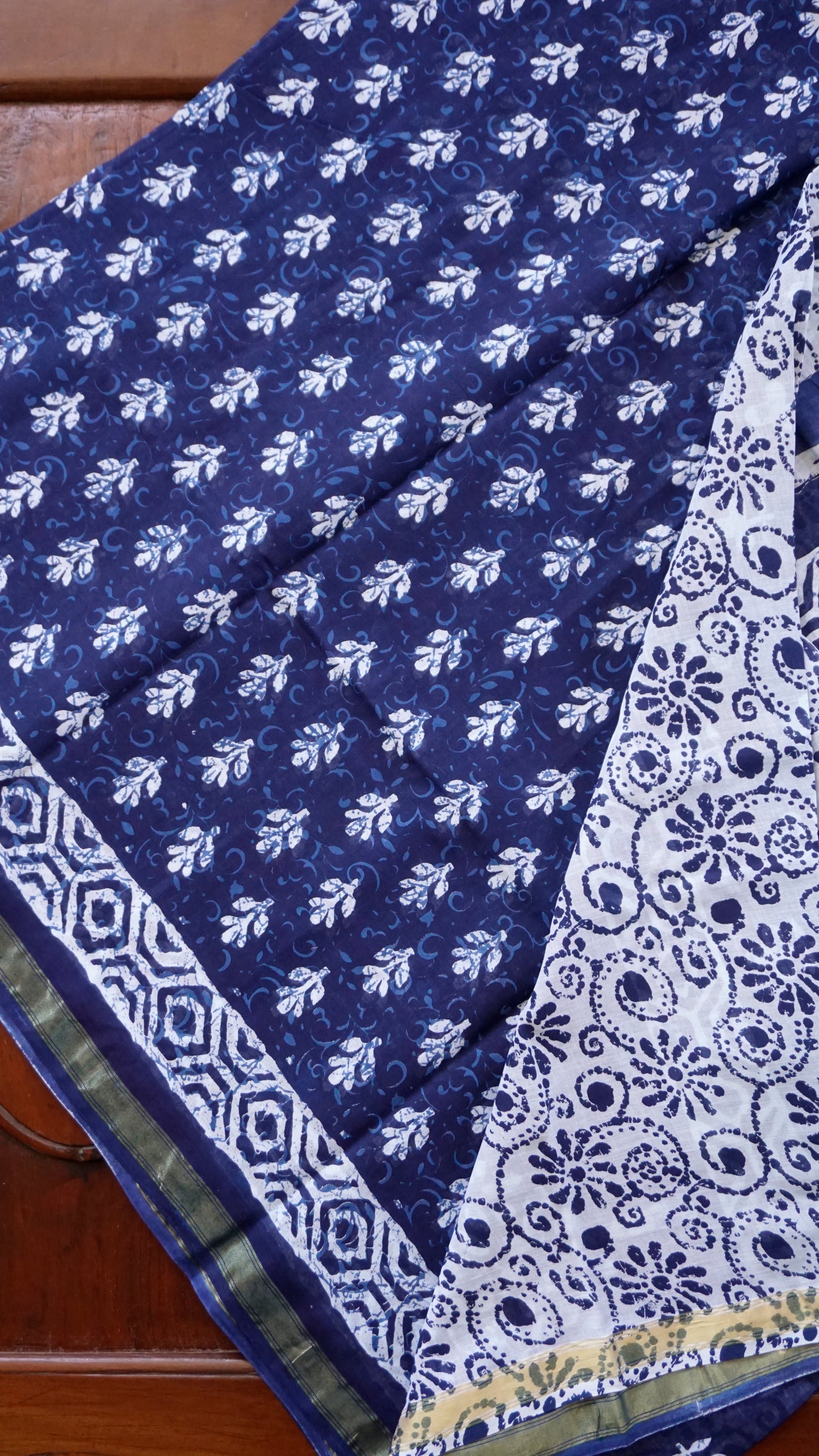 Elegant Mul Cotton Saree  [MC26]