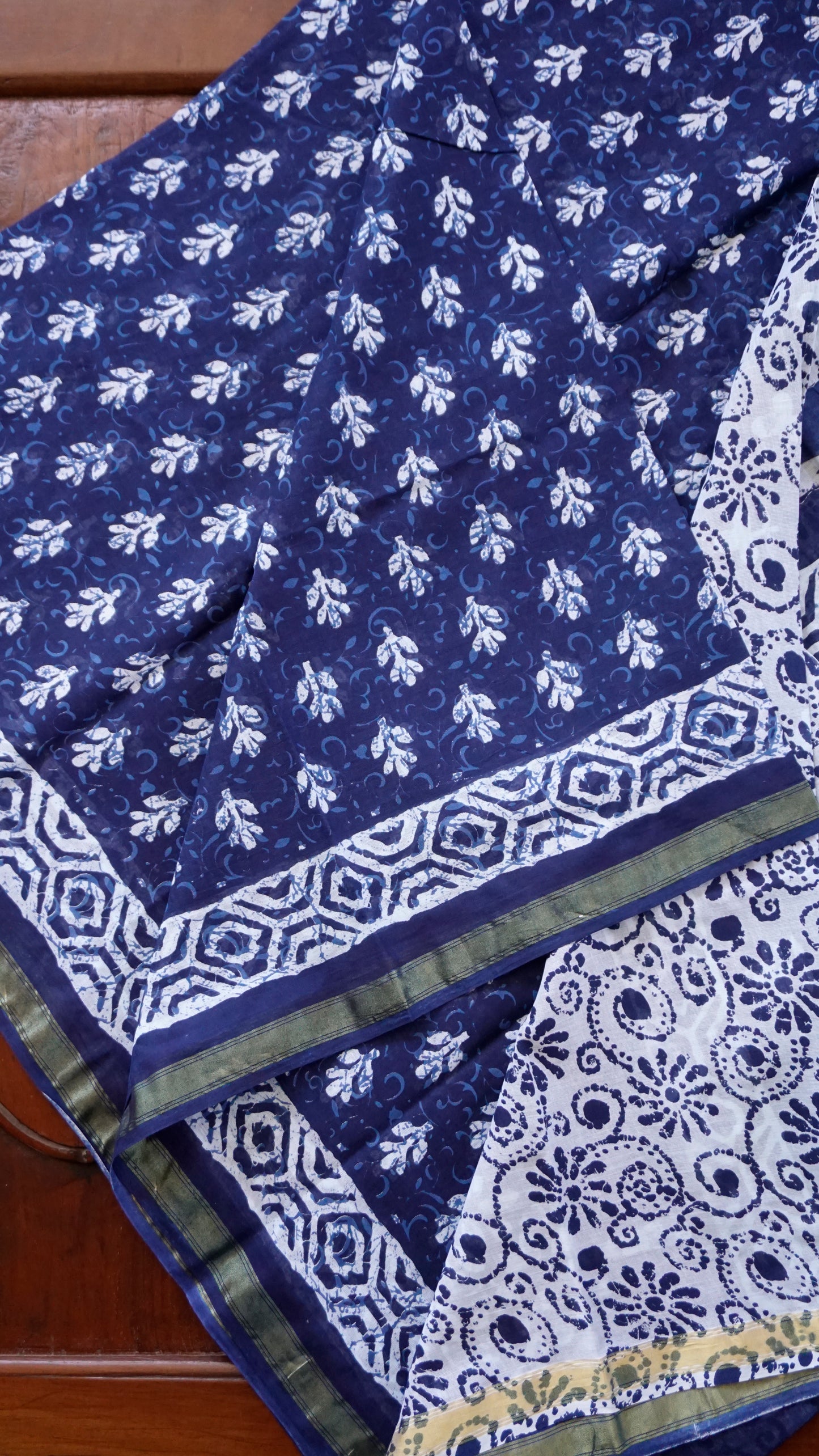 Elegant Mul Cotton Saree  [MC26]
