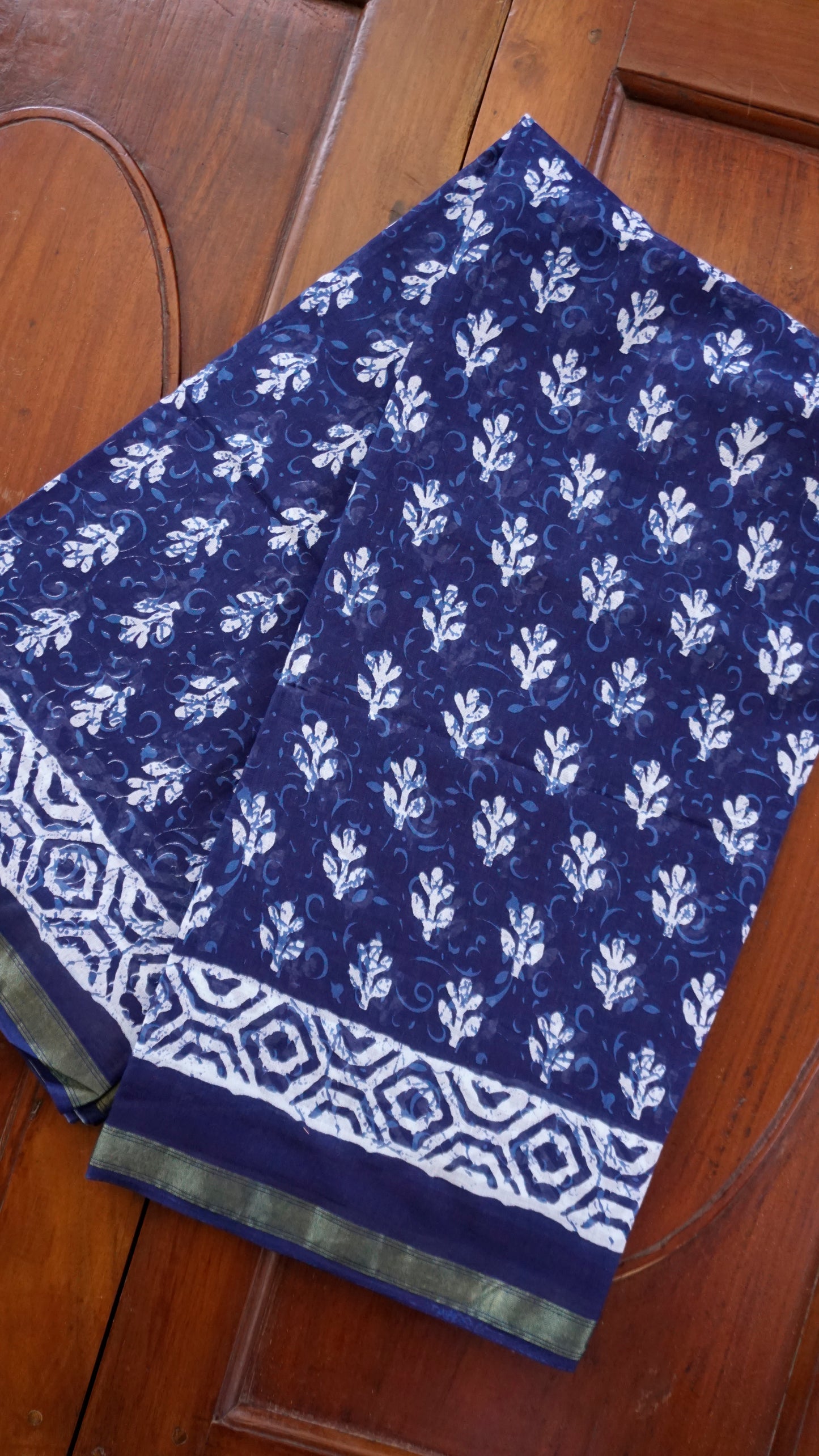 Elegant Mul Cotton Saree  [MC26]