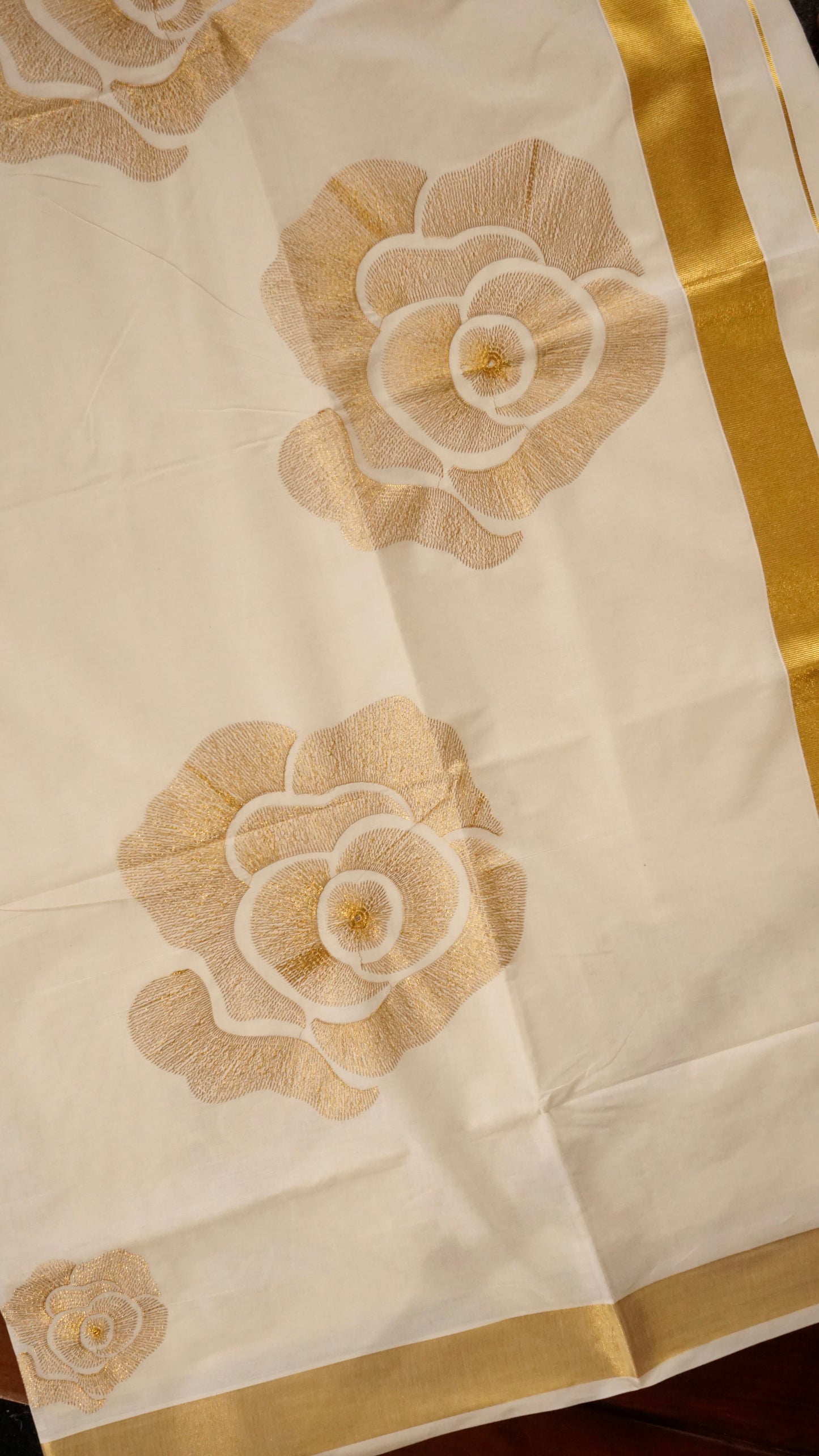 Elegant Kerala Kasavu Saree with Floral Zari Motifs [MC65]