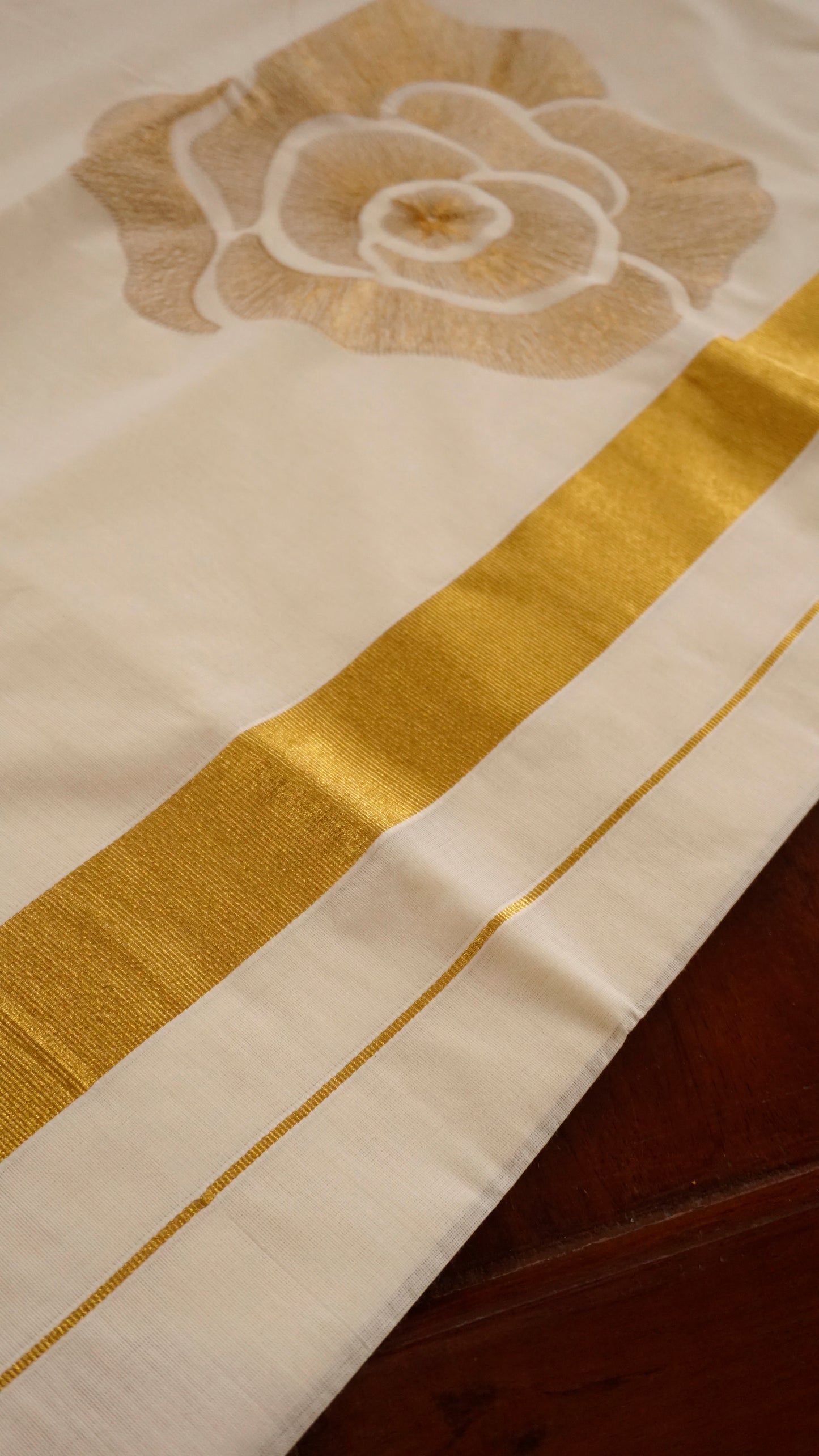 Elegant Kerala Kasavu Saree with Floral Zari Motifs [MC65]