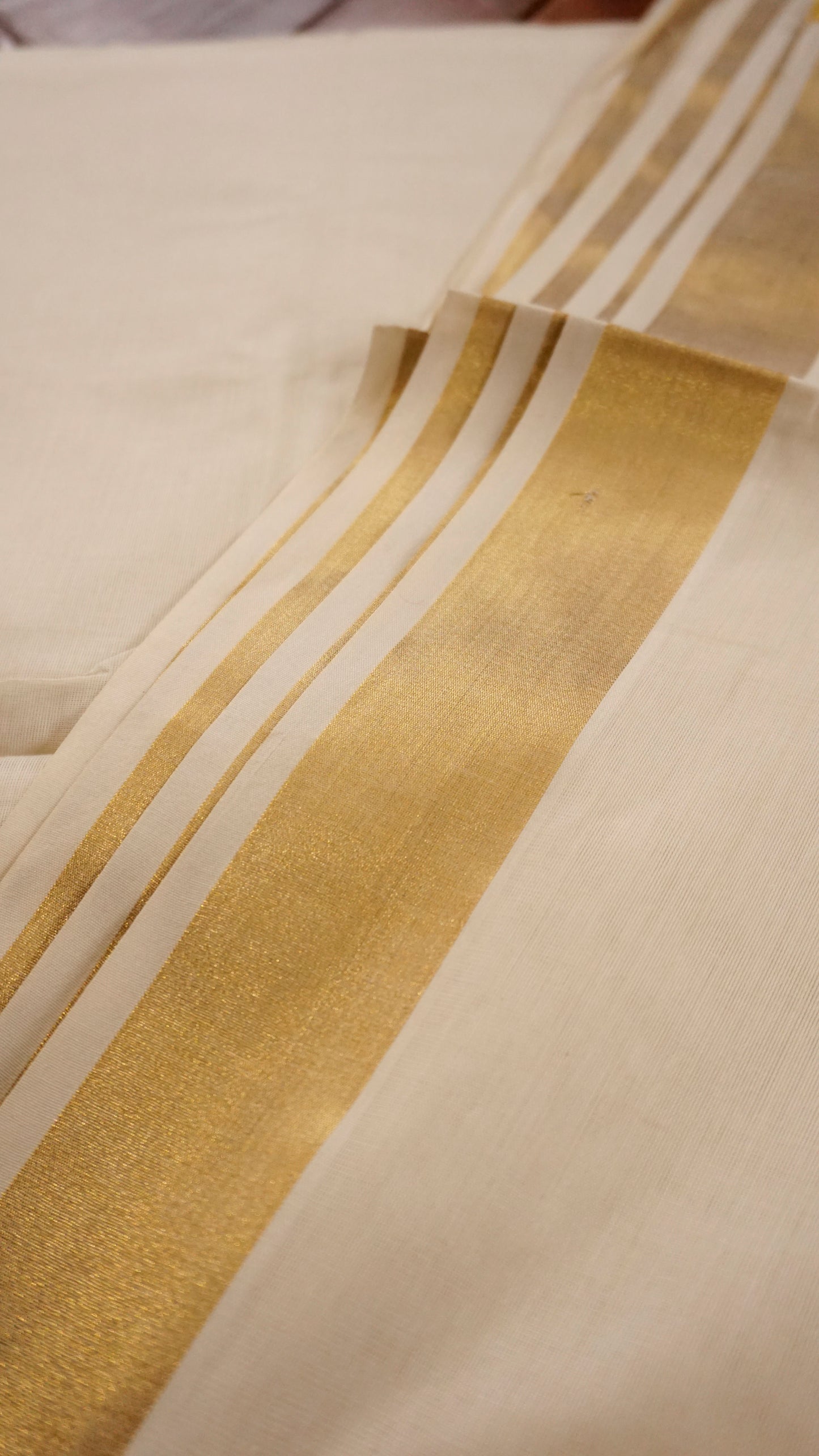 Elegant Kerala Kasavu Saree with Floral Zari Motifs [MC65]