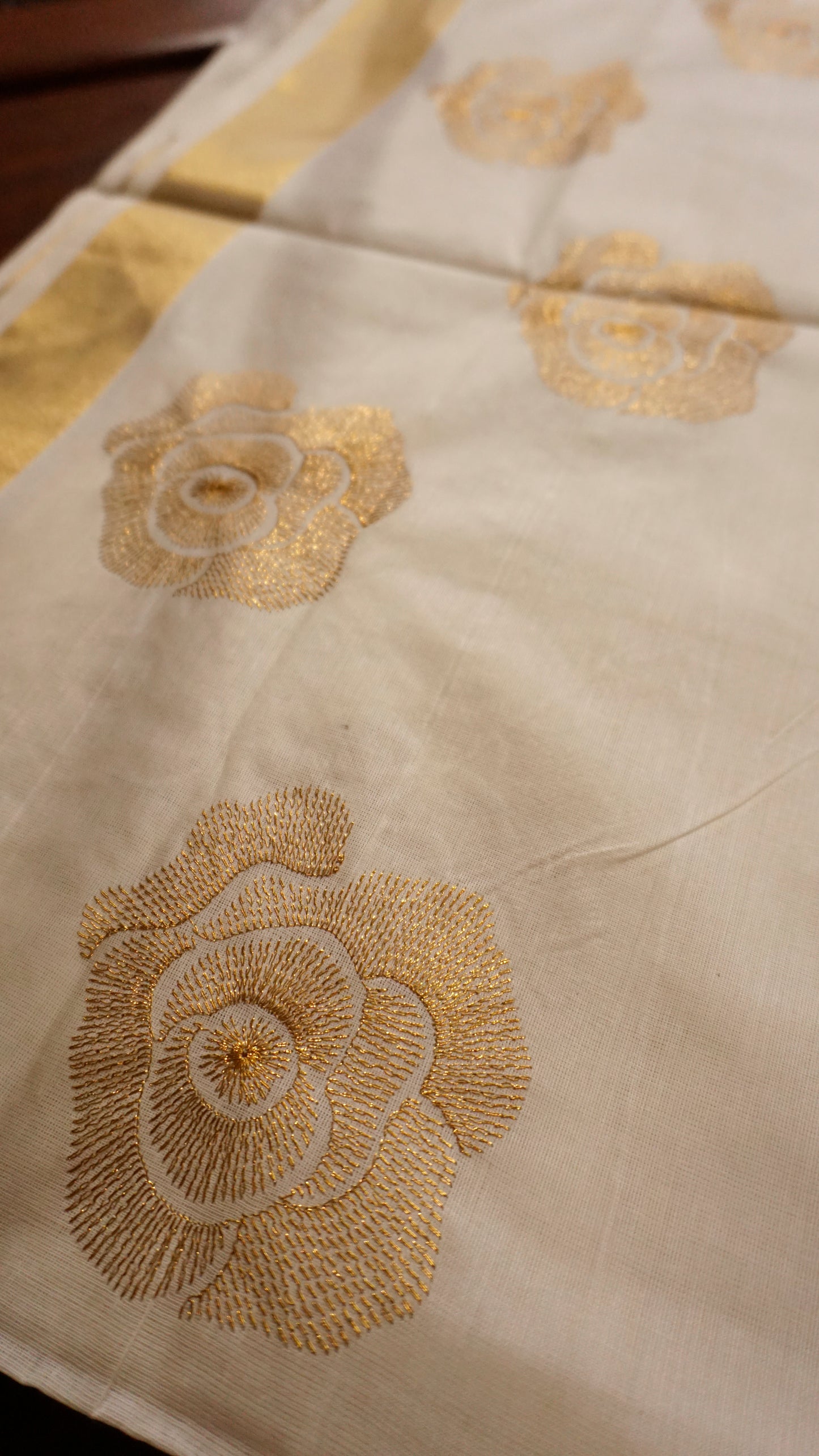 Elegant Kerala Kasavu Saree with Floral Zari Motifs [MC65]