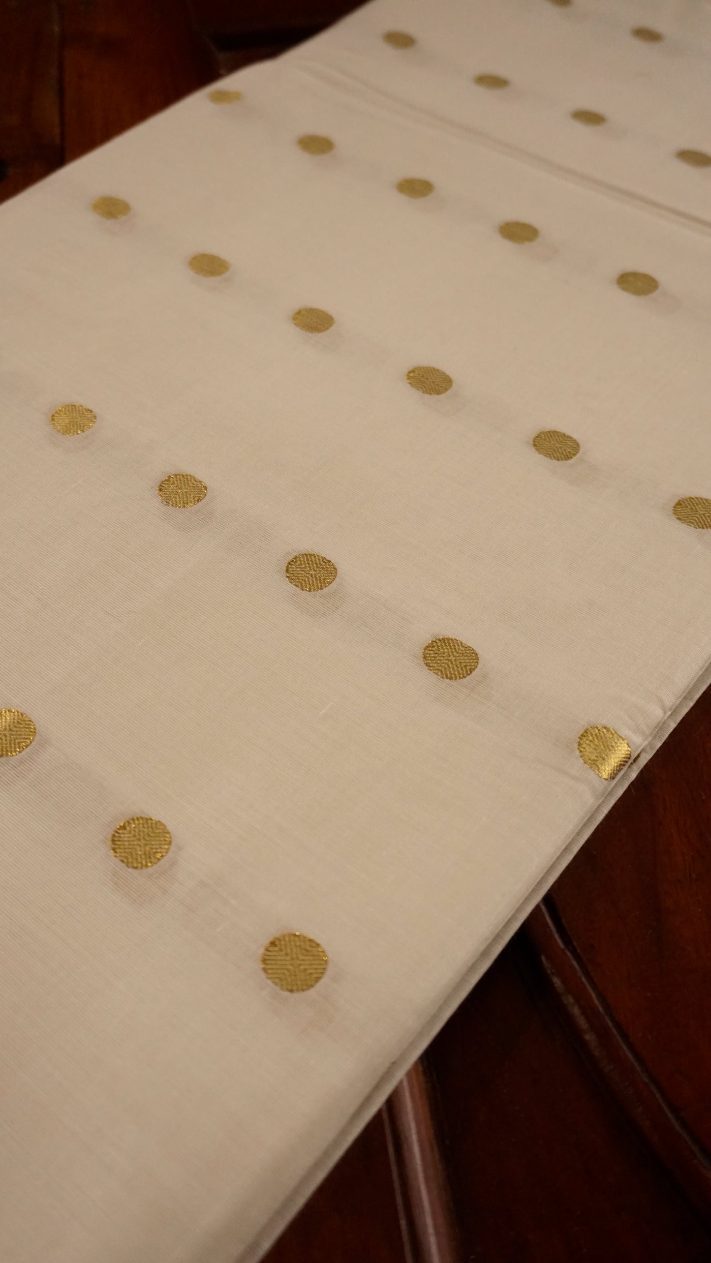 Elegant Kerala Kasavu Saree with Golden Butta Motifs [MC69]