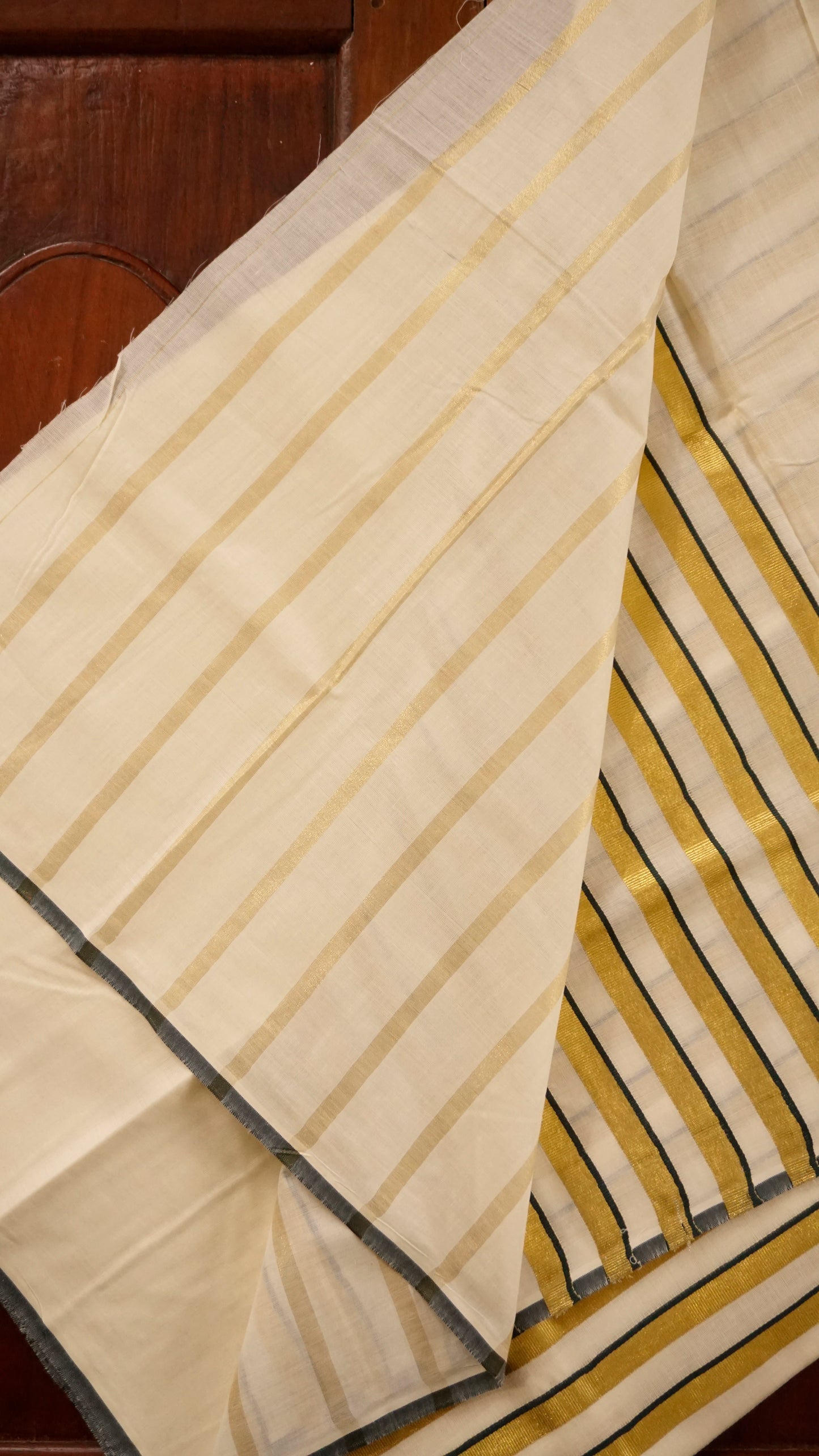 Handloom Striped Cotton Saree [MC70]