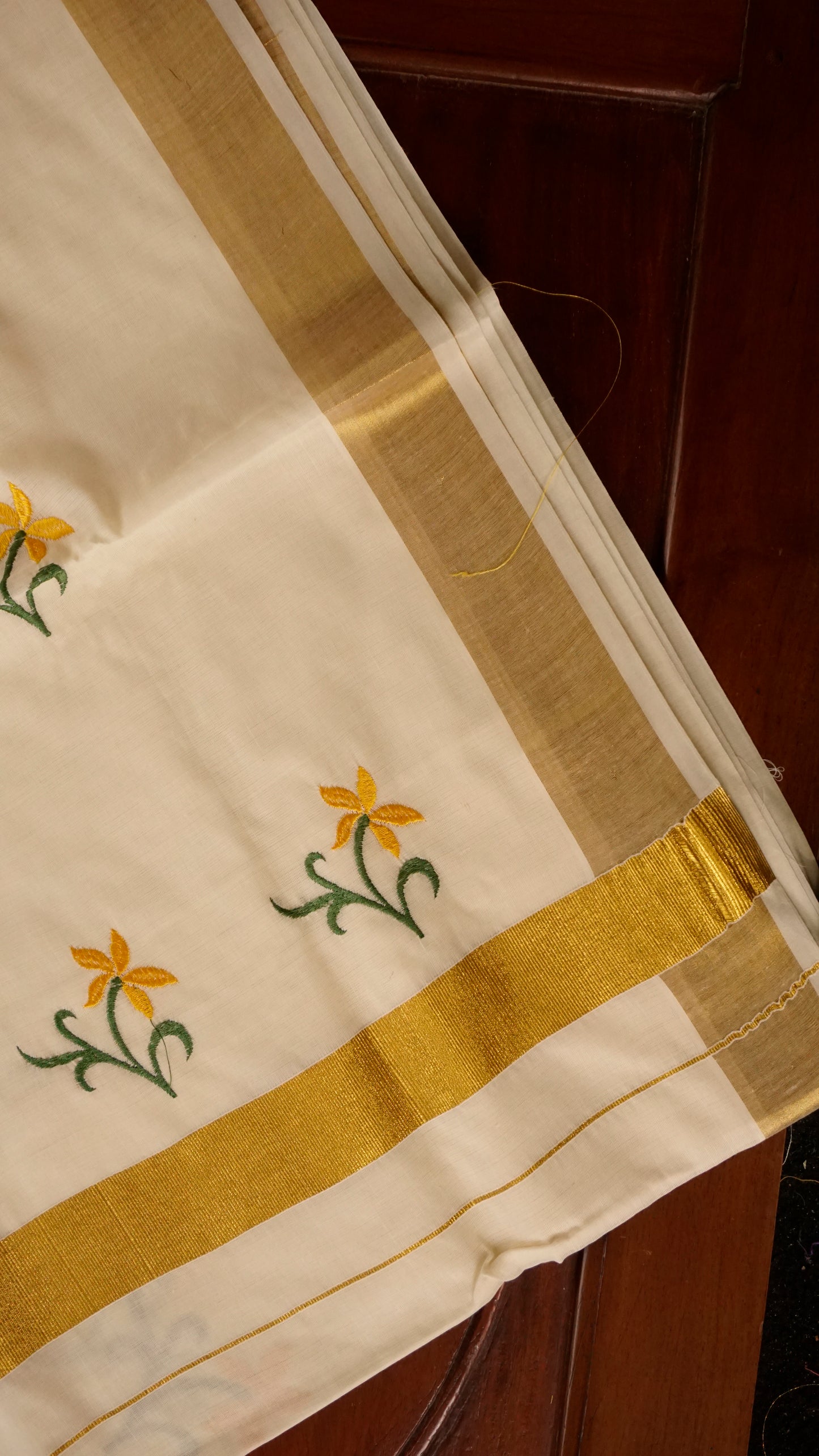 Elegant Kerala Kasavu Saree with Floral Embroidery [MC59]