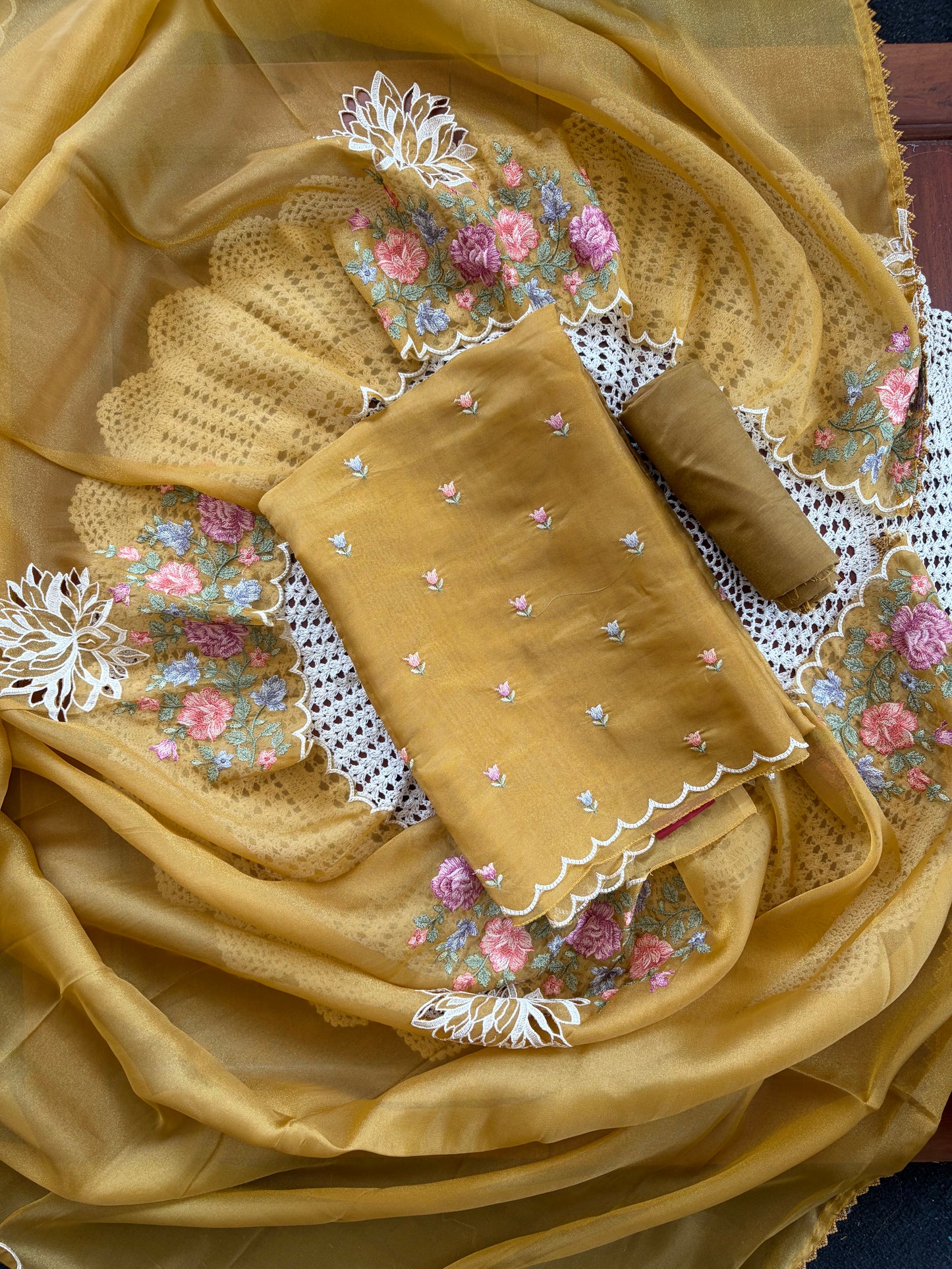 Floral Embroidered Organza Salwar Suit [GUD276]