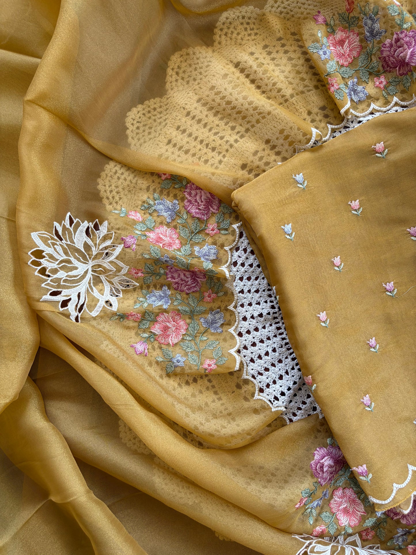 Floral Embroidered Organza Salwar Suit [GUD276]