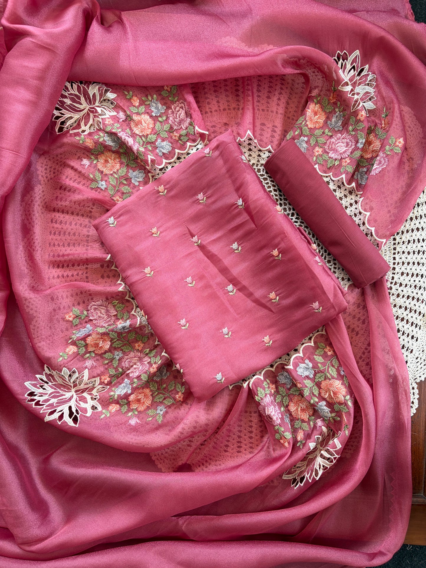 Floral Embroidered Organza Salwar Suit [GUD278]