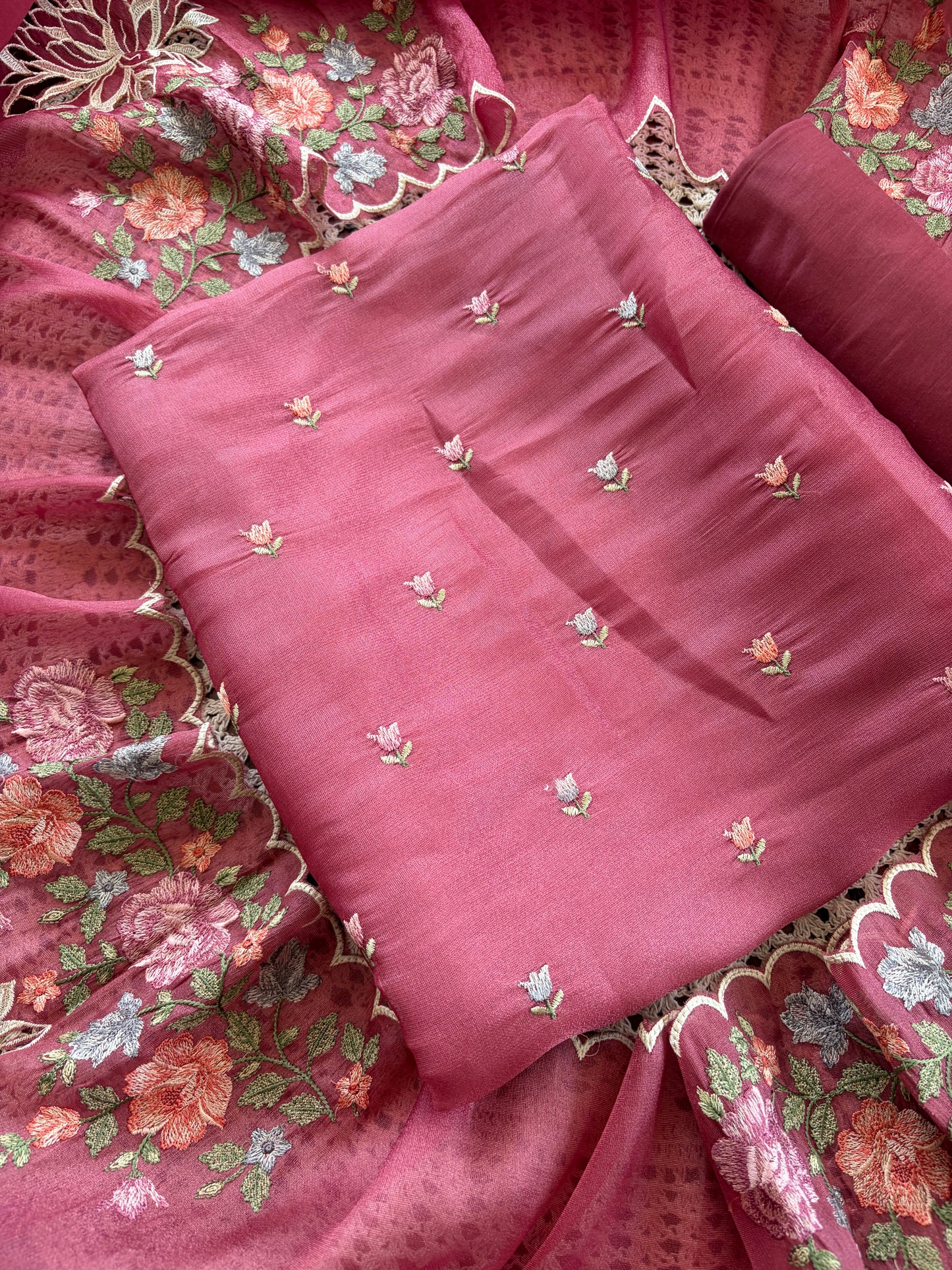 Floral Embroidered Organza Salwar Suit [GUD278]