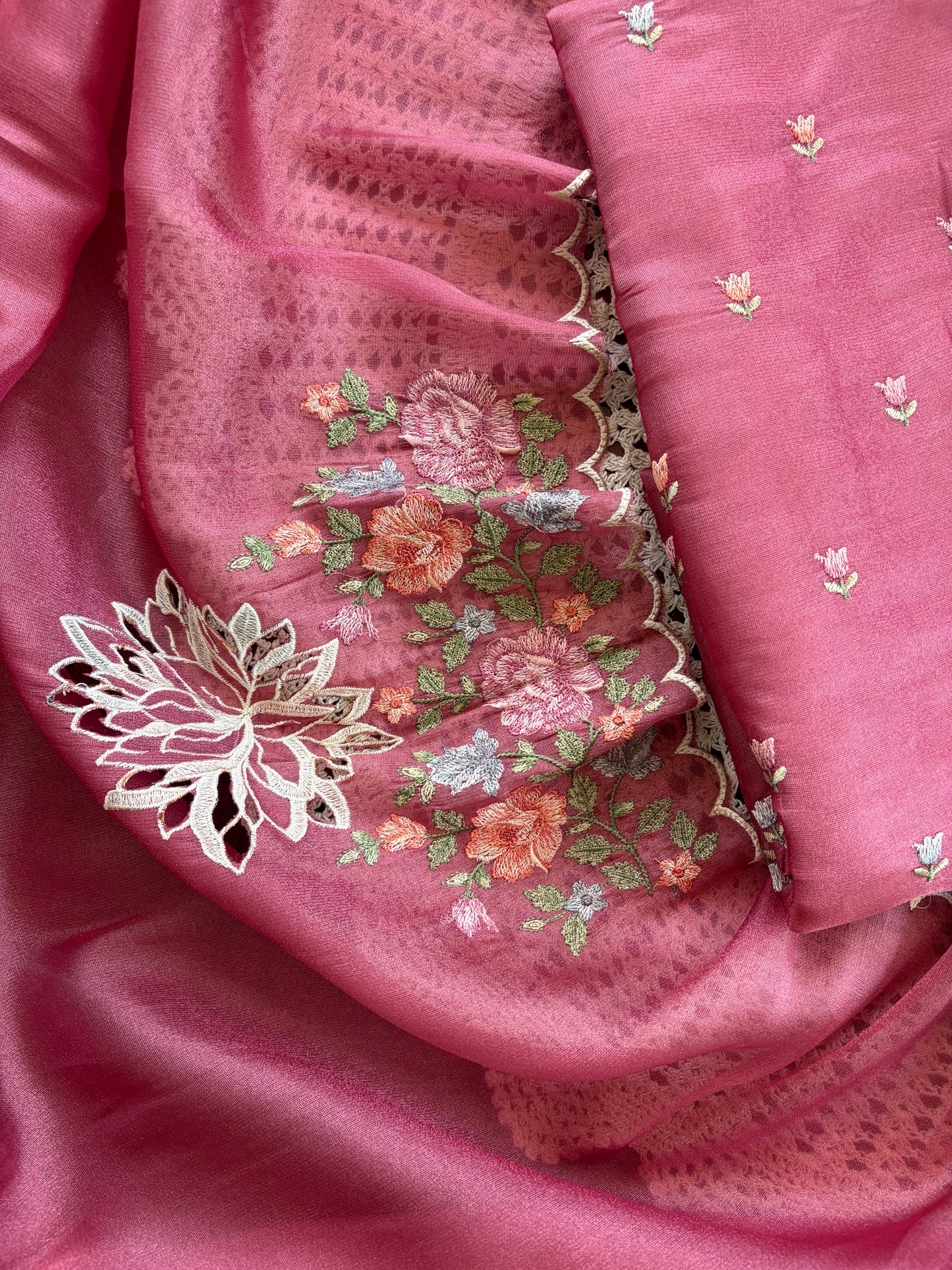 Floral Embroidered Organza Salwar Suit [GUD278]