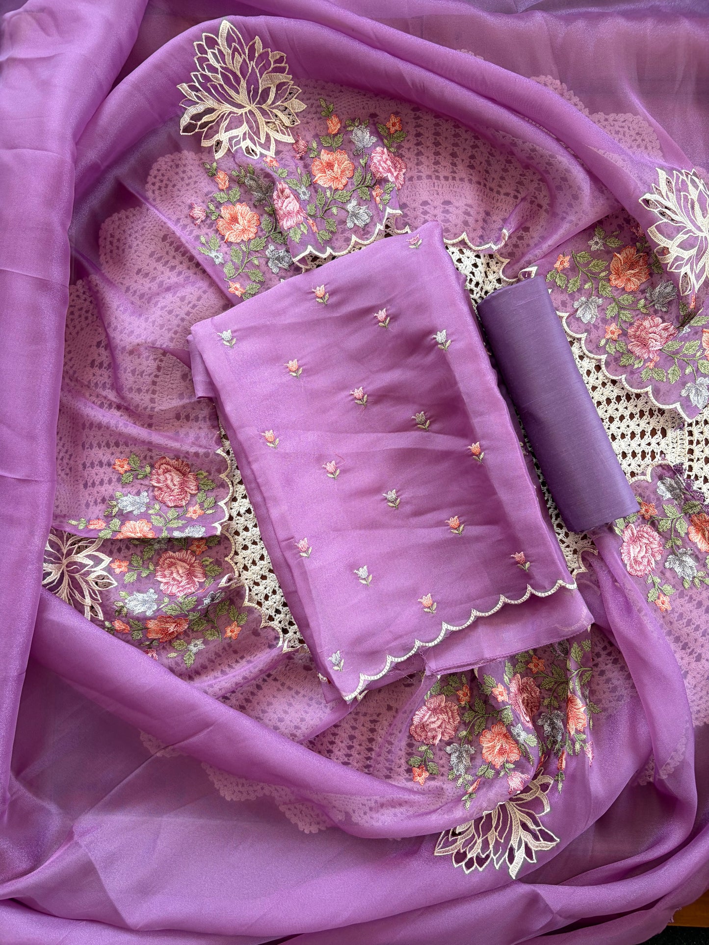 Floral Embroidered Organza Salwar Suit [GUD277]