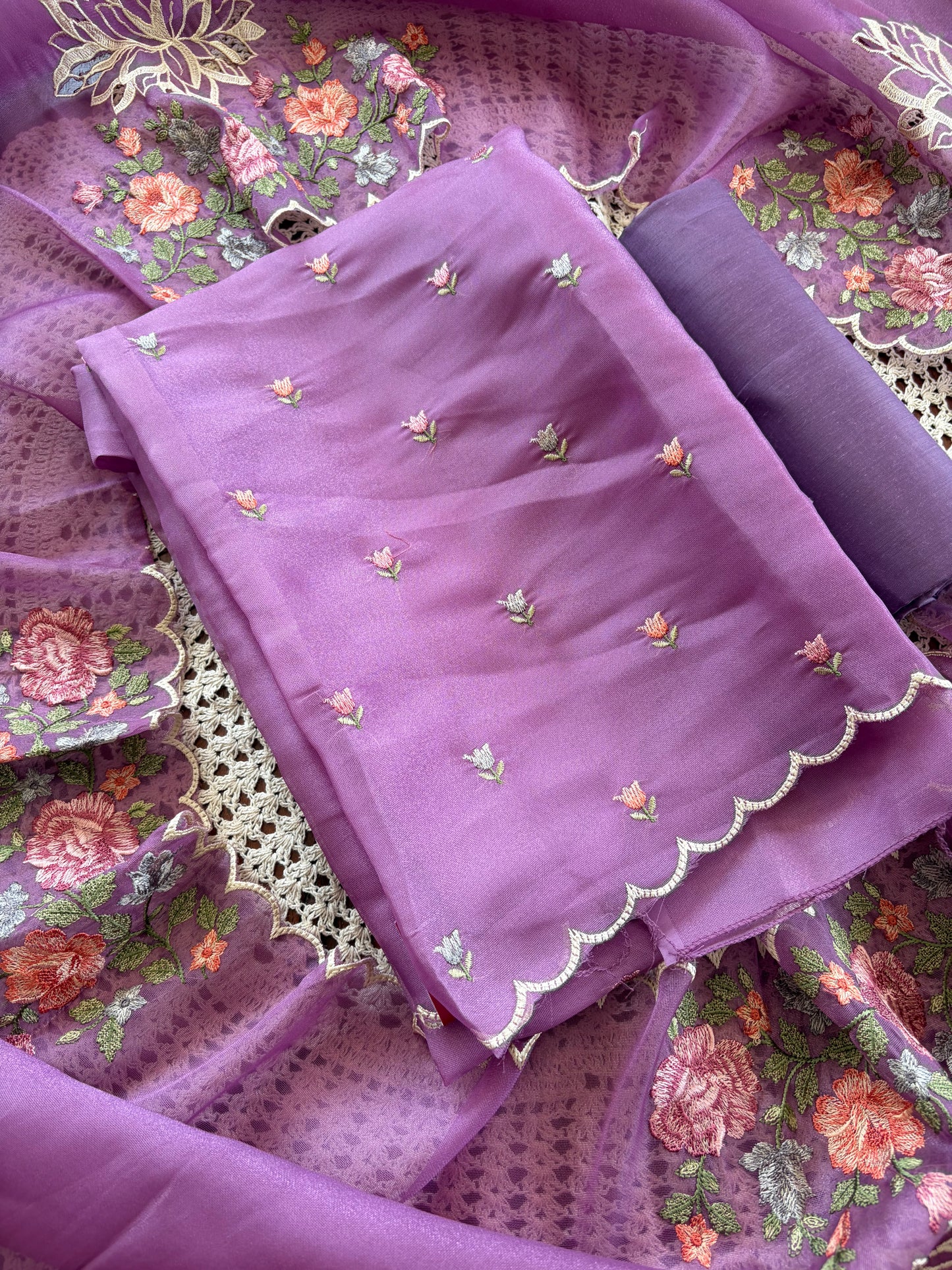 Floral Embroidered Organza Salwar Suit [GUD277]