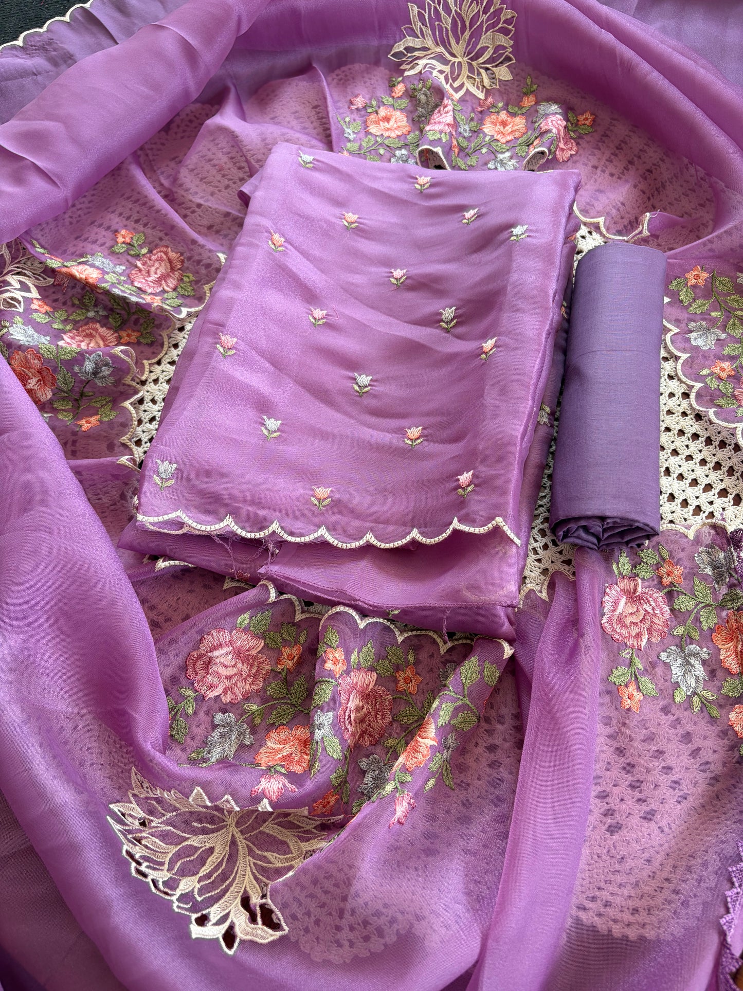 Floral Embroidered Organza Salwar Suit [GUD277]