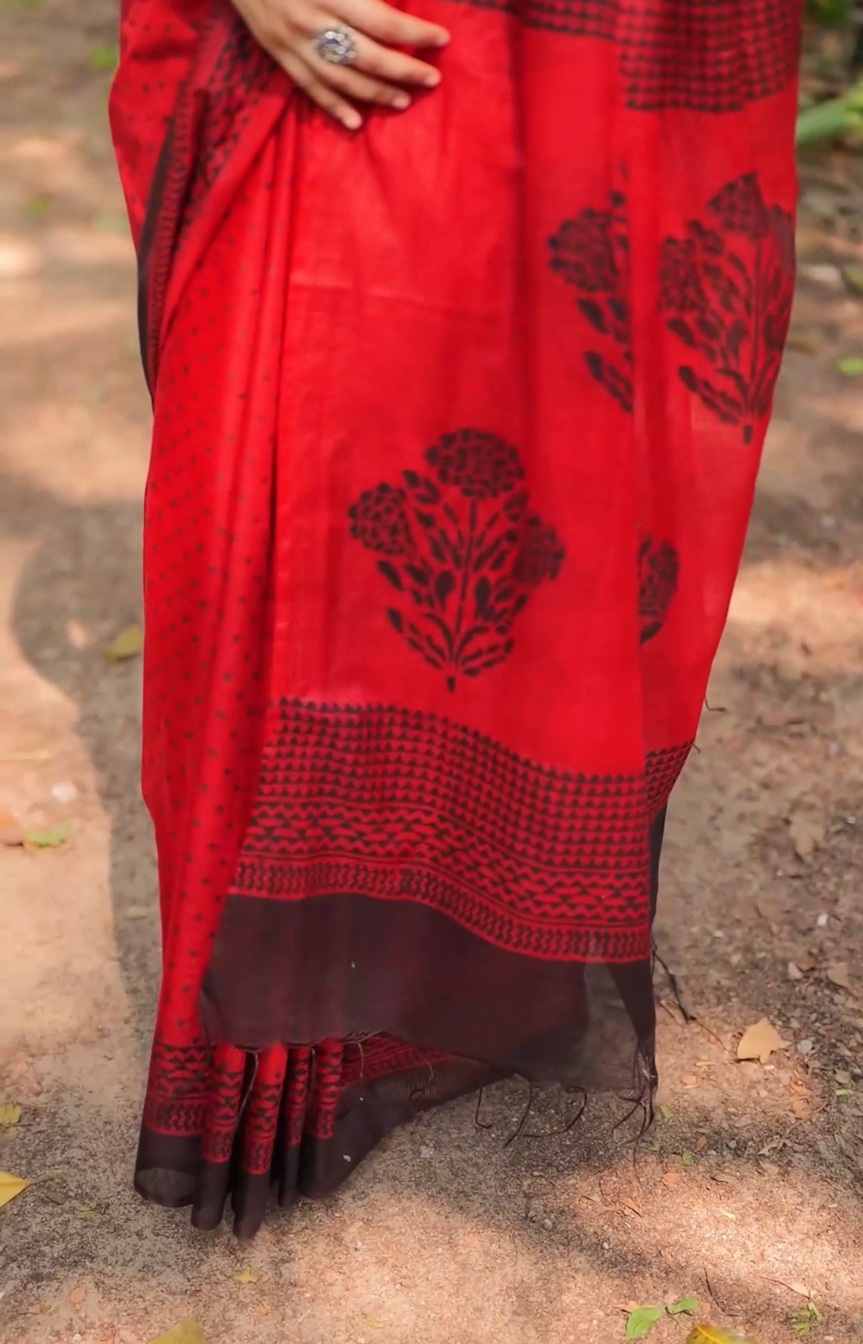 SAREE123J