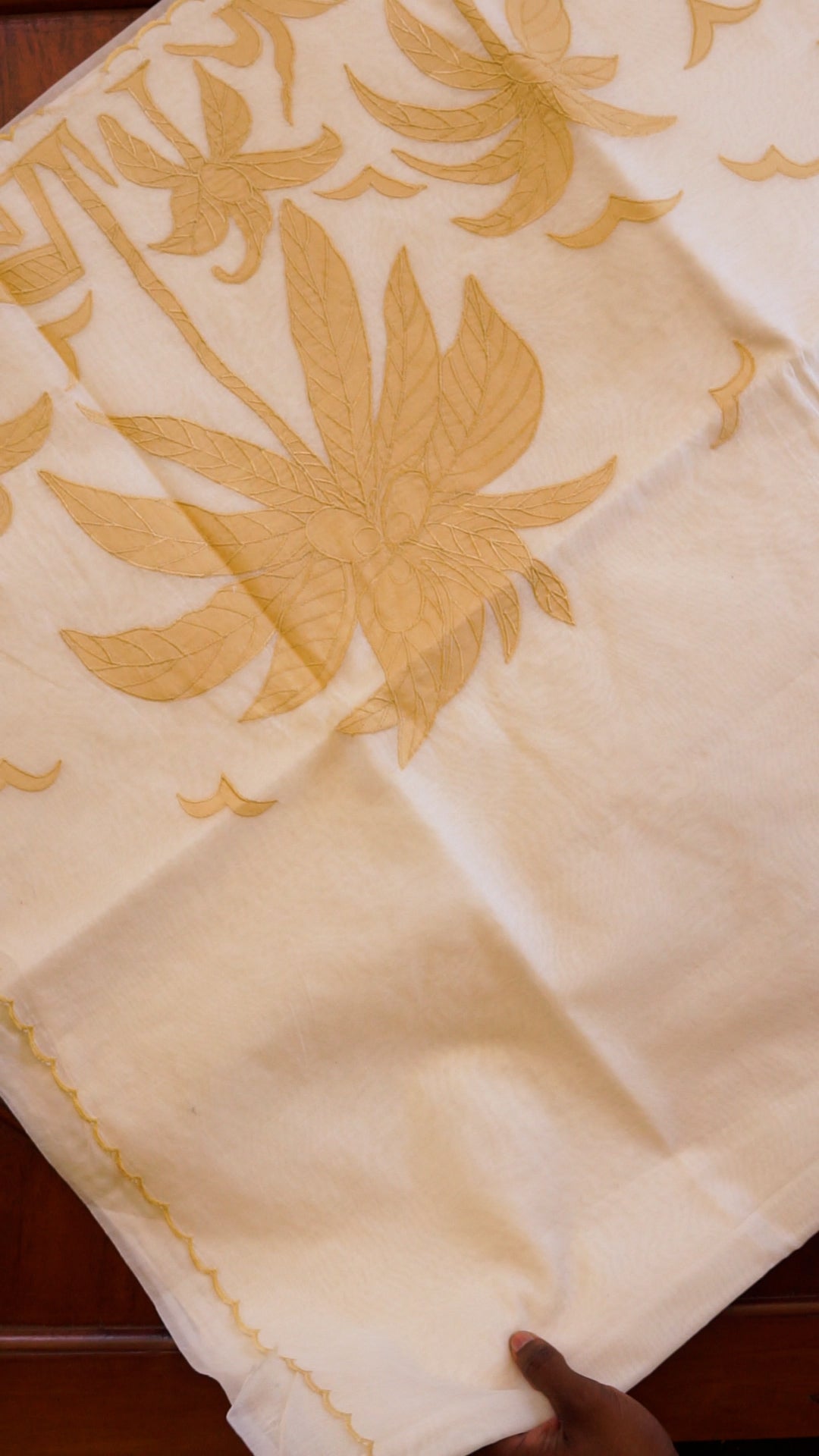 Elegant Kerala-Inspired Floral Saree [SOF01]