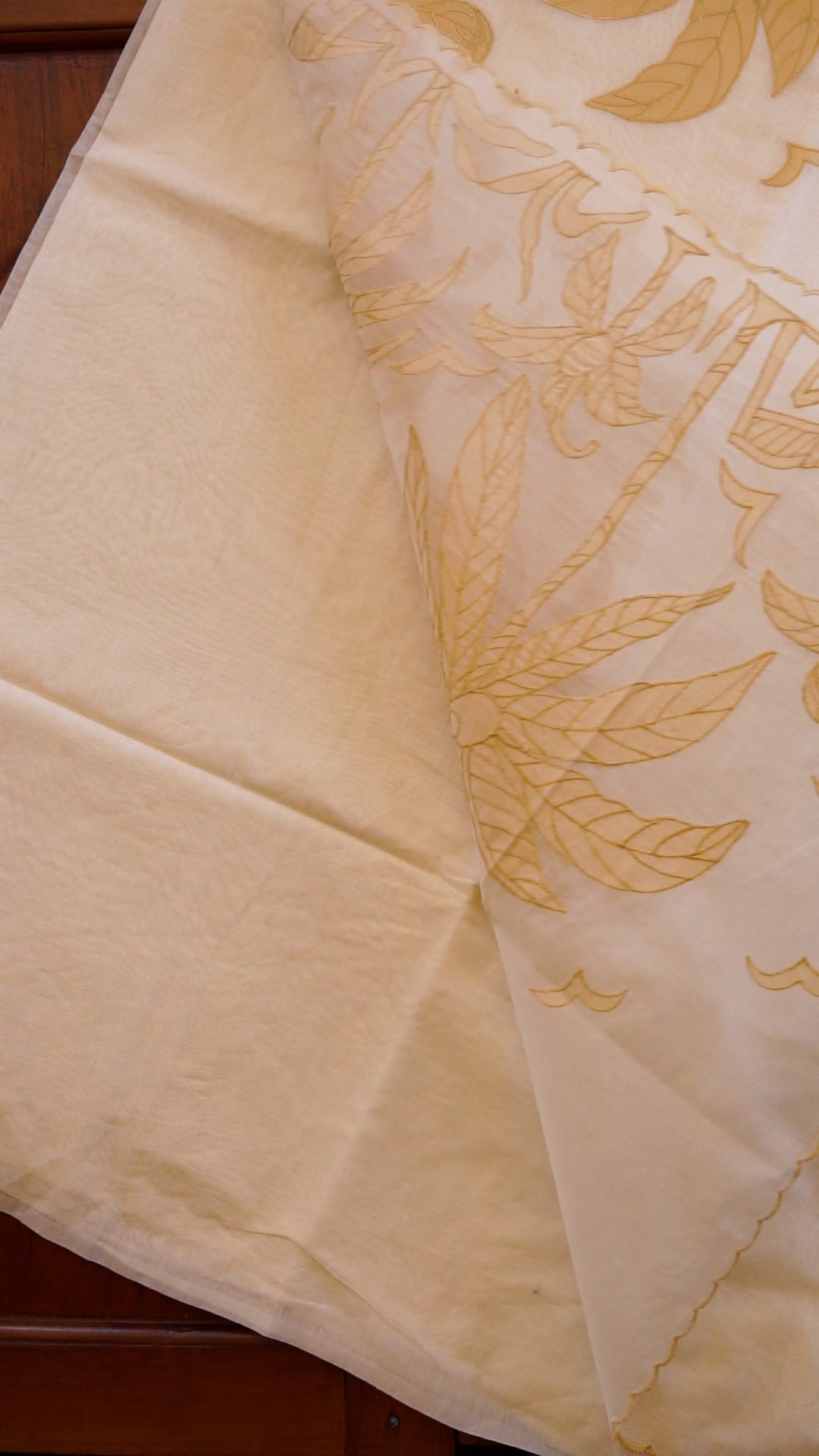Elegant Kerala-Inspired Floral Saree [SOF01]