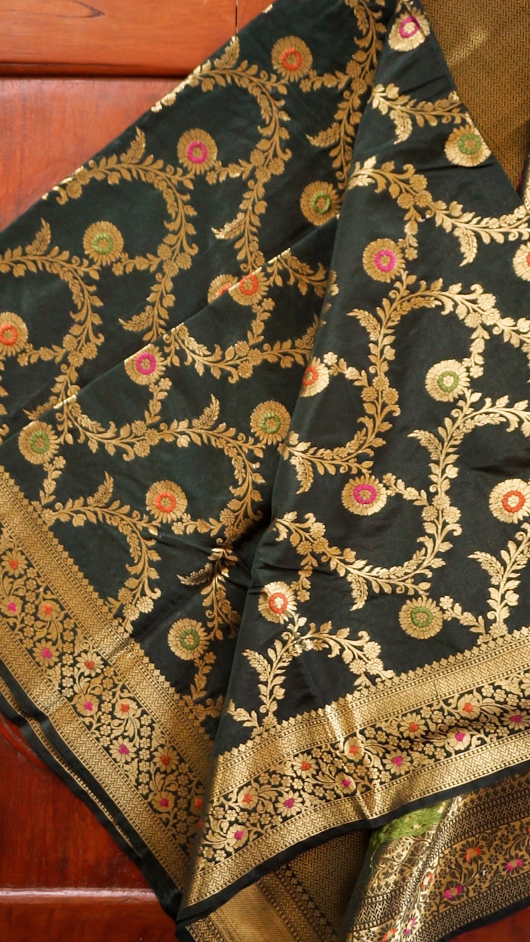 Elegant Dark Green Soft Silk Saree with Zari Work [AV17]