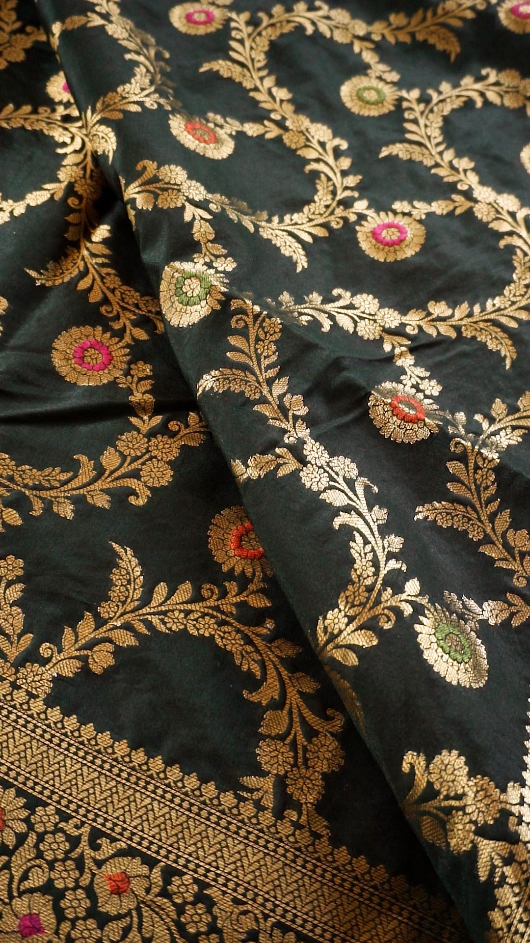 Elegant Dark Green Soft Silk Saree with Zari Work [AV17]