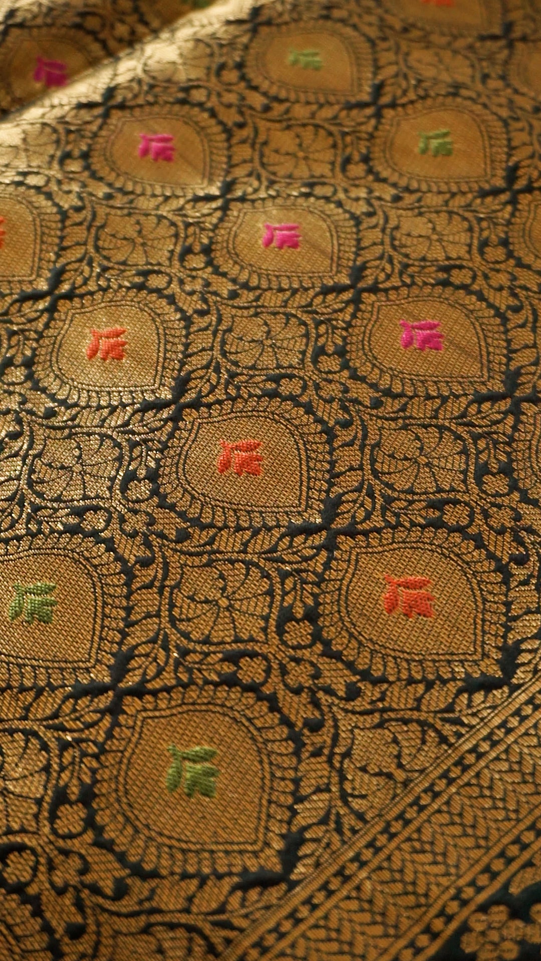 Elegant Dark Green Soft Silk Saree with Zari Work [AV17]