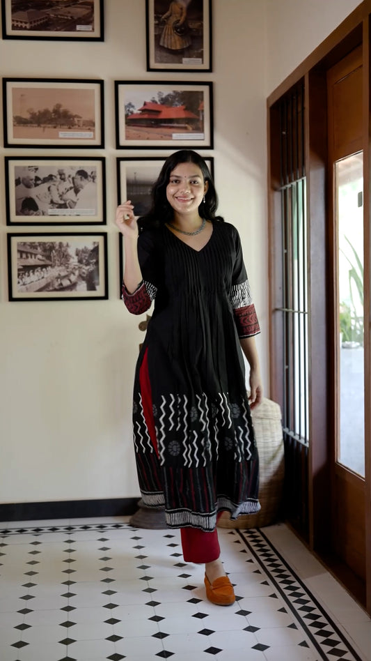 Black & Red Printed Kurti [ZD04]