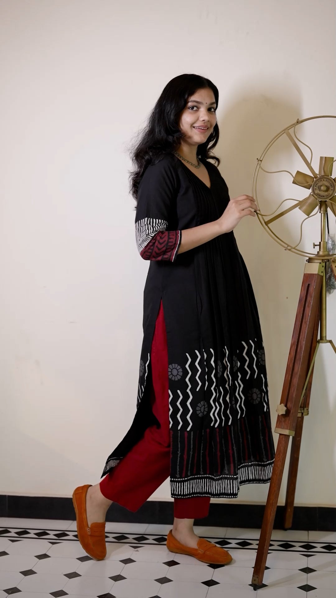 Black & Red Printed Kurti [ZD04]