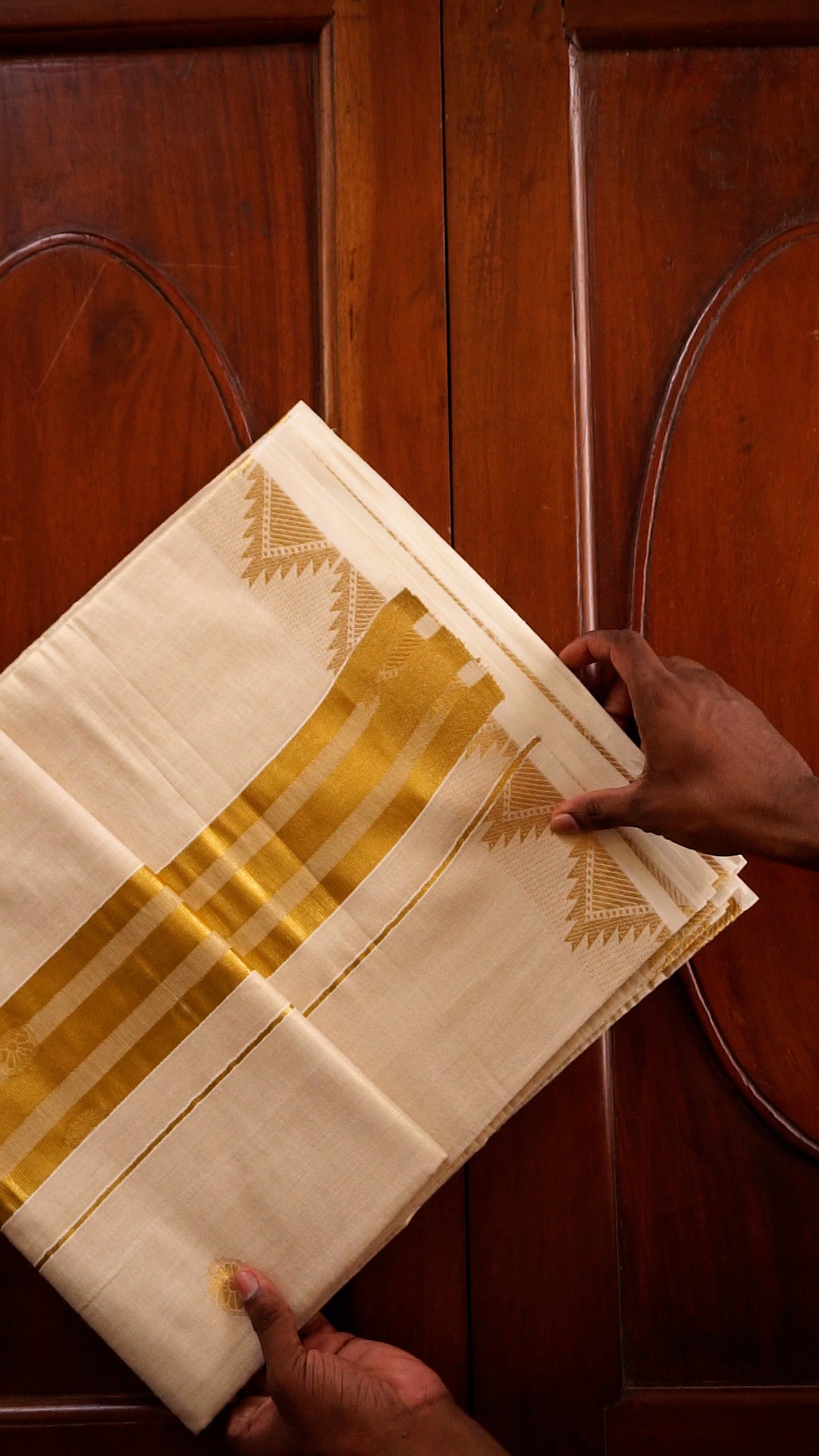Traditional Kasavu Saree with Rich Golden Border [KA21]